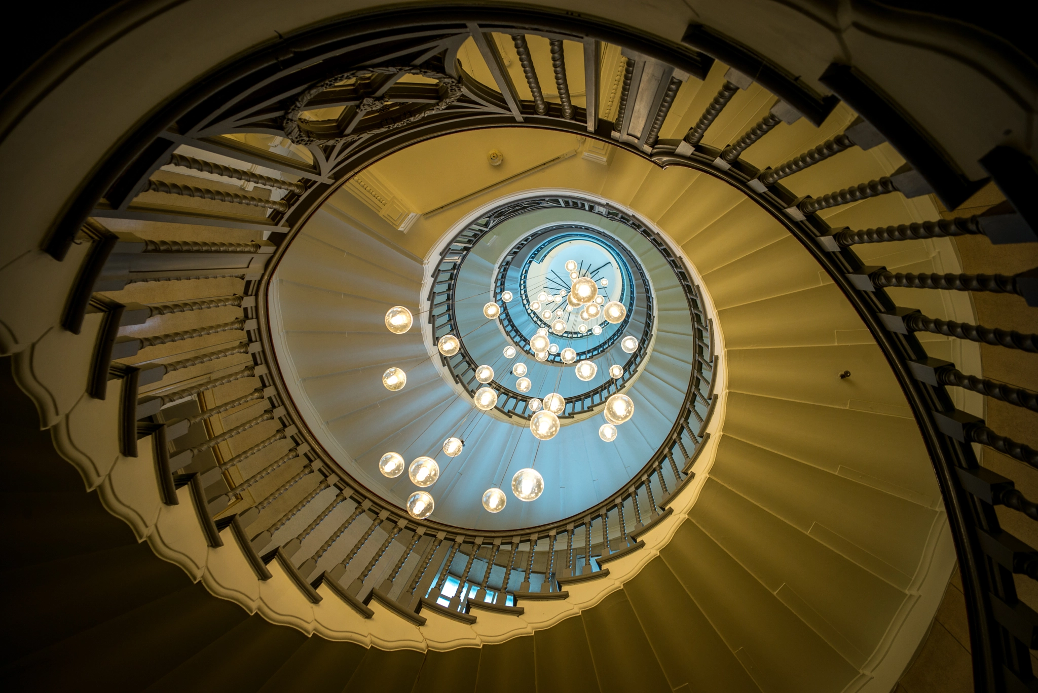 Leica Super-Elmar-M 21mm F3.4 ASPH sample photo. Staircase of dreams photography