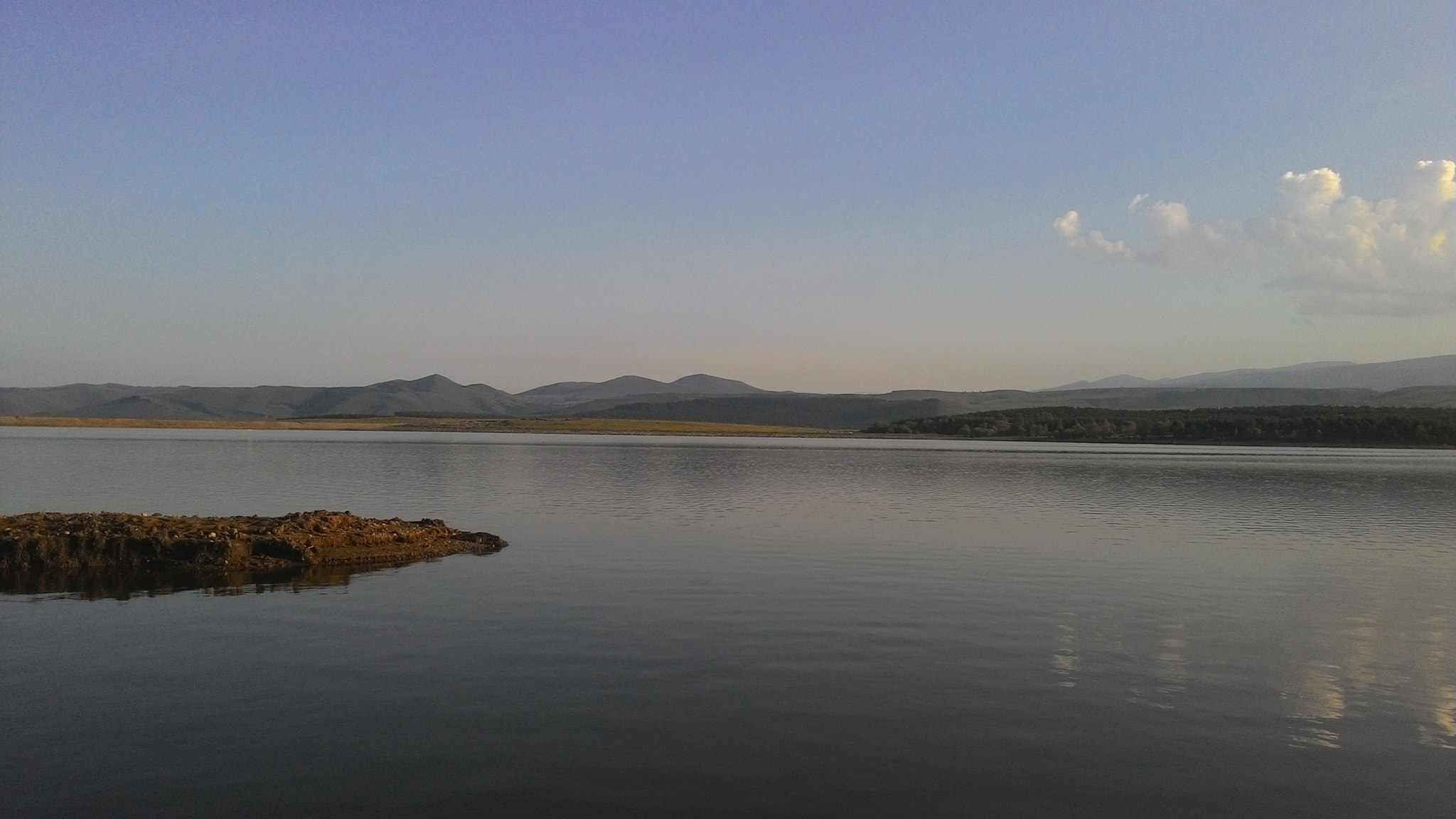 ASUS T00J sample photo. Dmanisi lake photography