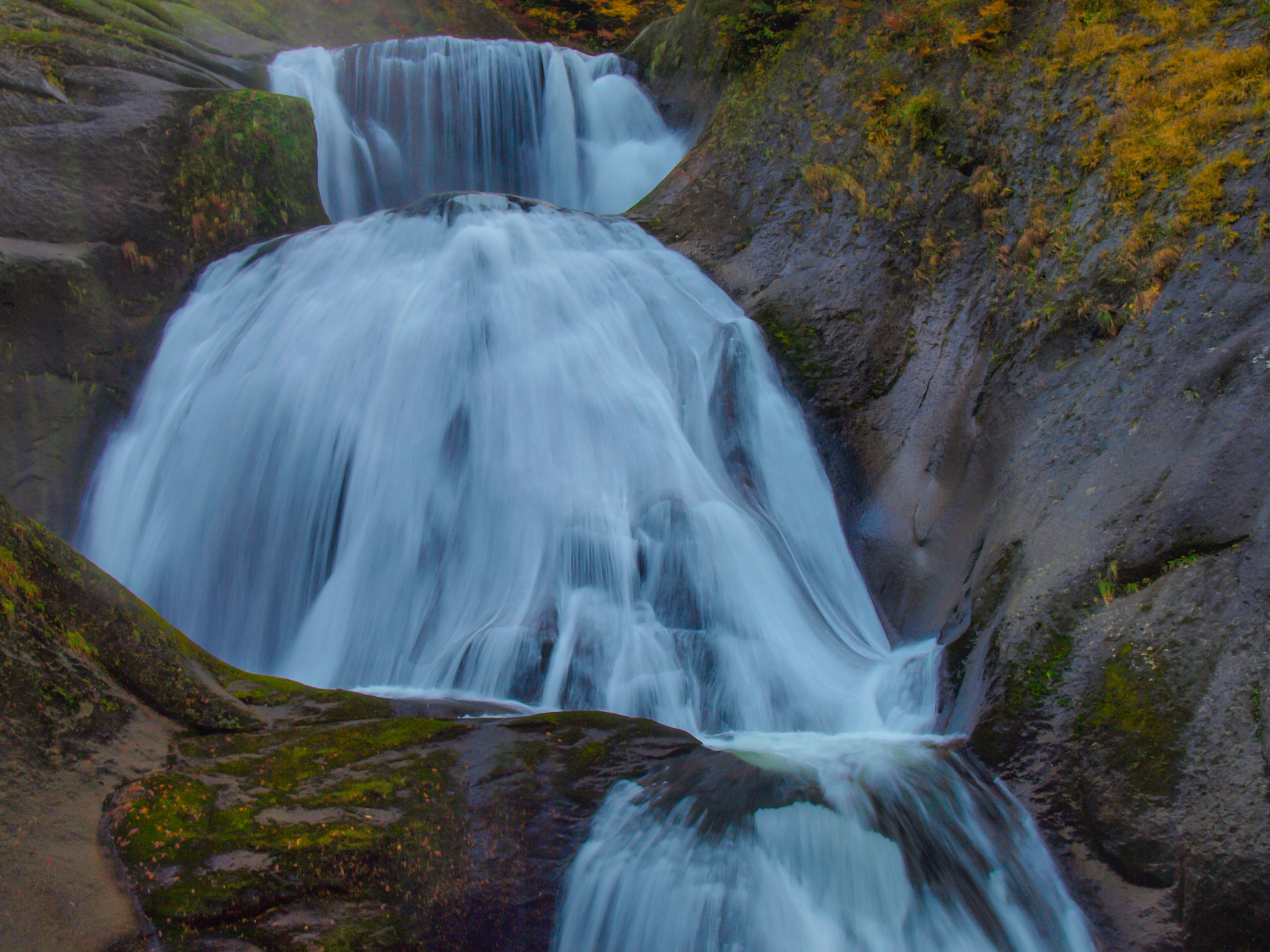 Olympus Zuiko Digital 14-45mm F3.5-5.6 sample photo. Three steps falls photography