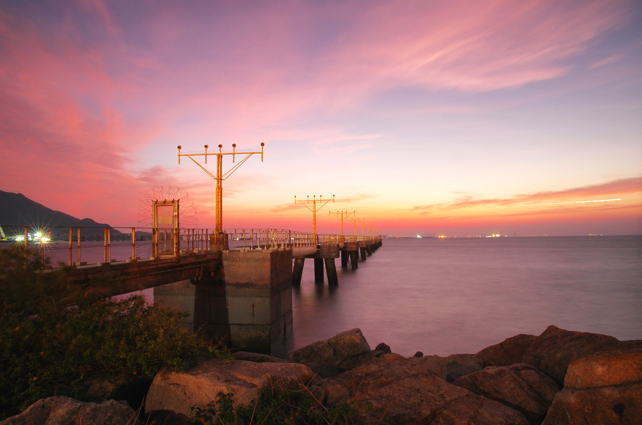 Pentax smc DA* 16-50mm F2.8 ED AL (IF) SDM sample photo. Magic hour photography