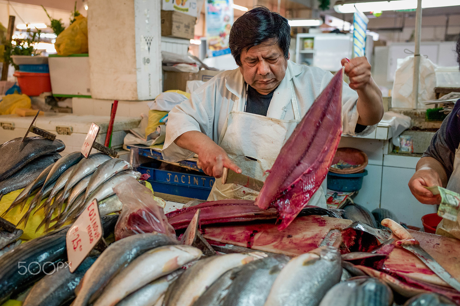 Leica M9 + Leica Summilux-M 35mm F1.4 ASPH sample photo. Sampling food at mercado central ramon castilla photography