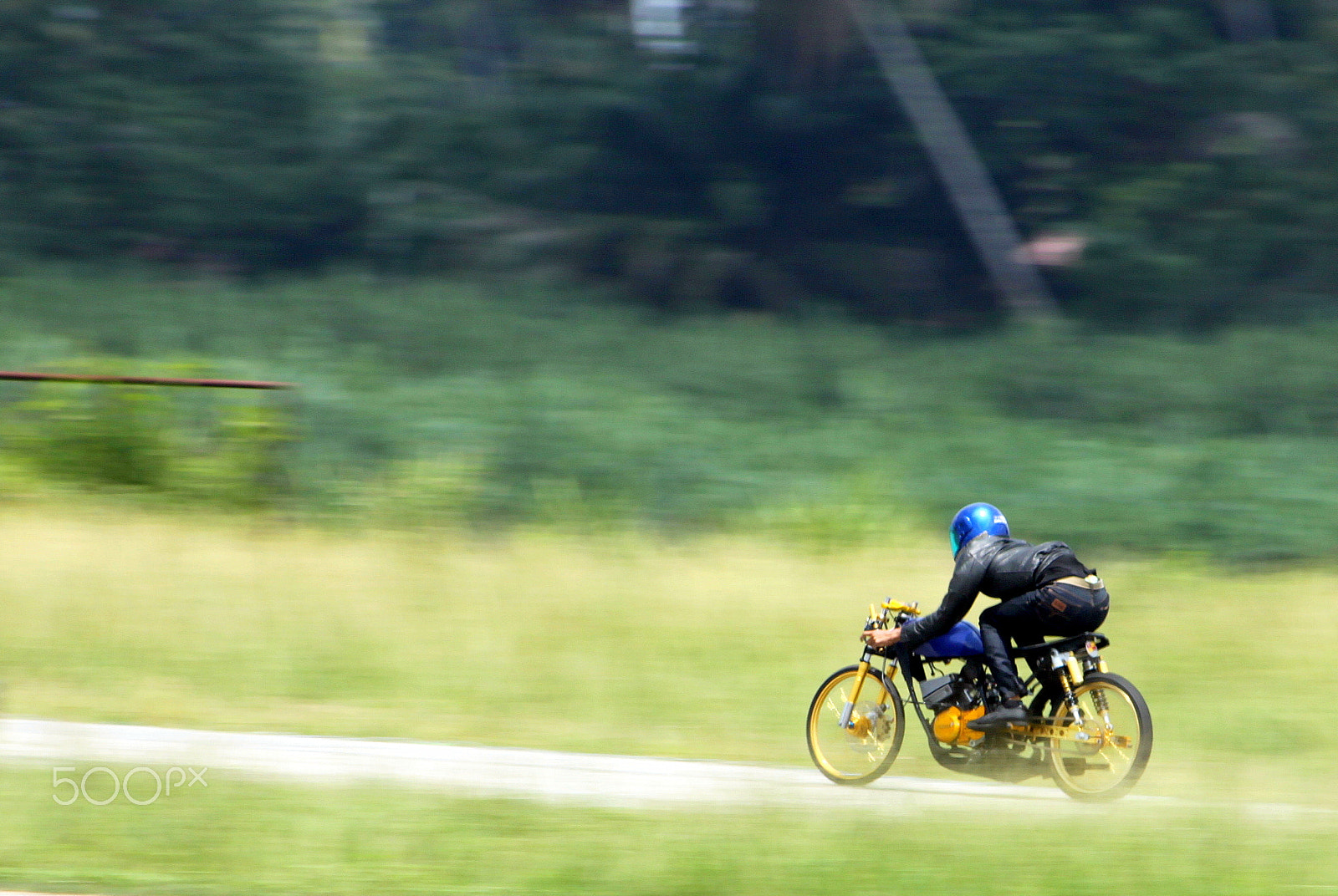 Canon EF 75-300mm f/4-5.6 USM sample photo. Drag race photography