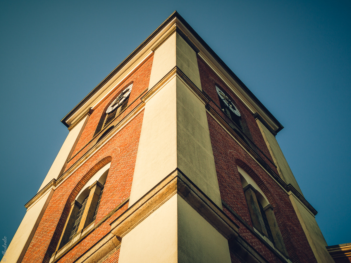 Olympus PEN E-P1 sample photo. Bright & dark church photography