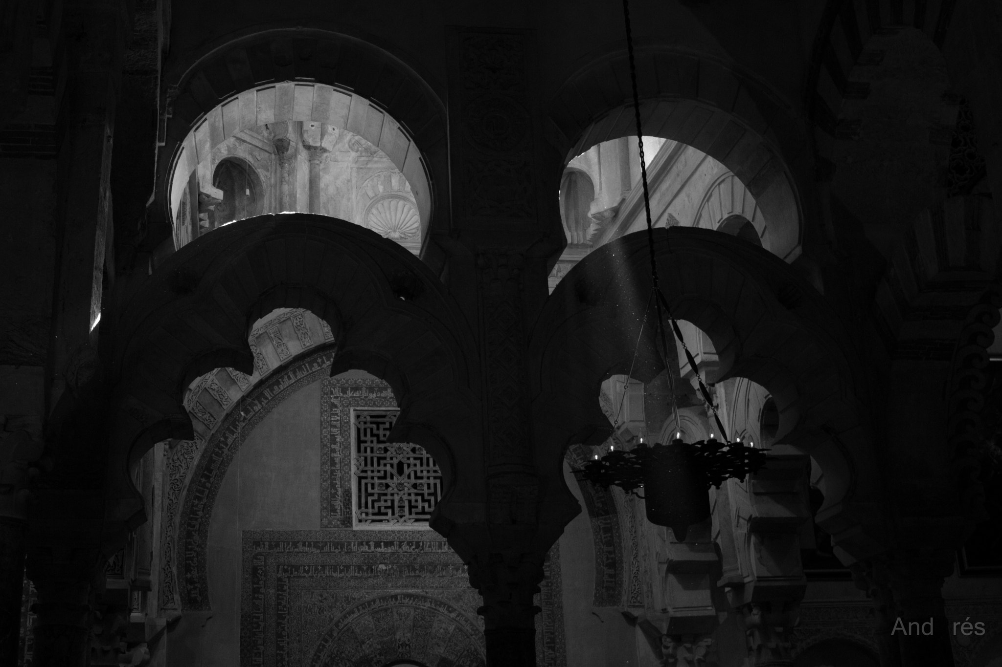 Tamron AF 19-35mm f/3.5-4.5 sample photo. Córdoba, light and shadows. photography