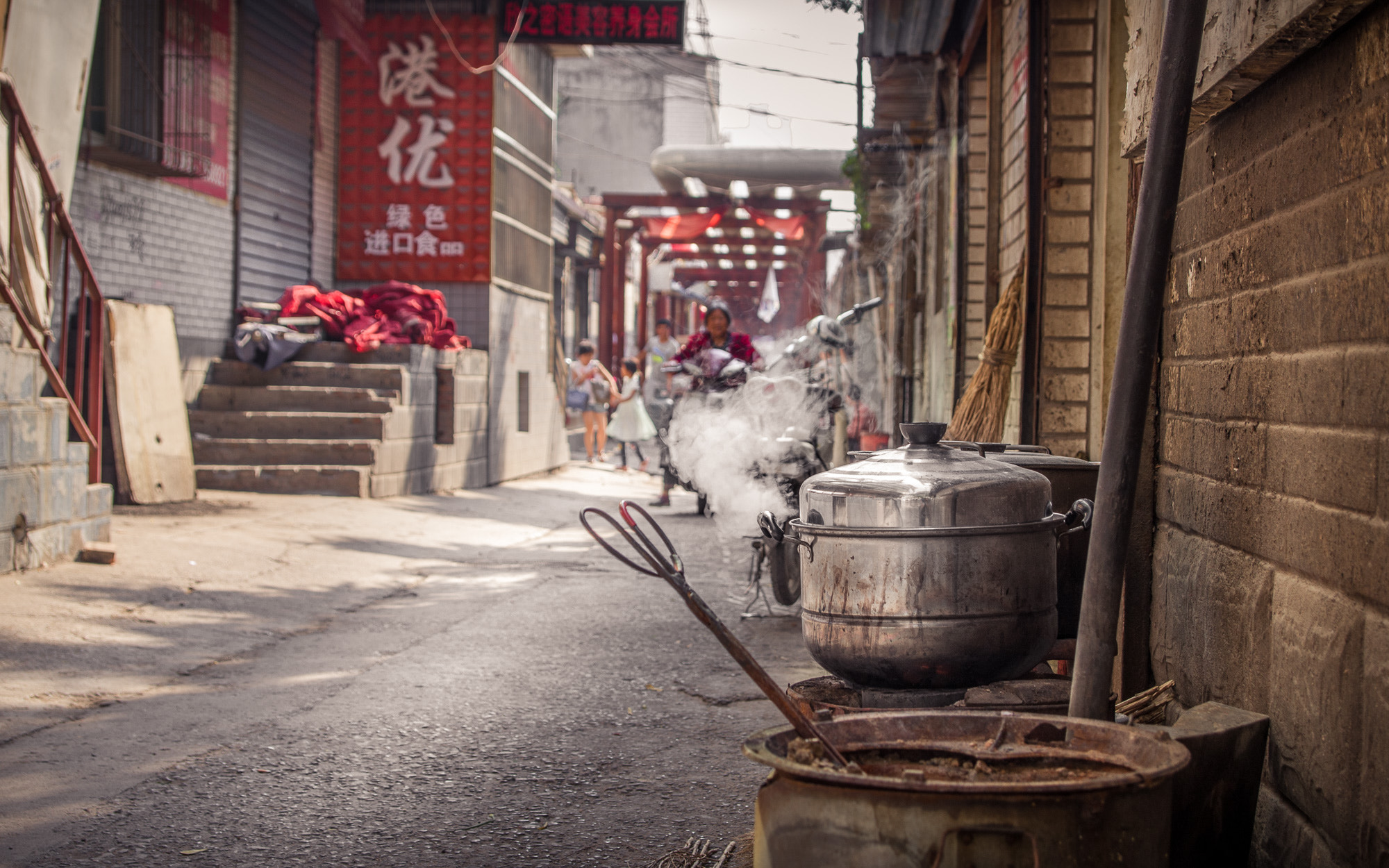 Pentax K-S2 sample photo. La marmite photography