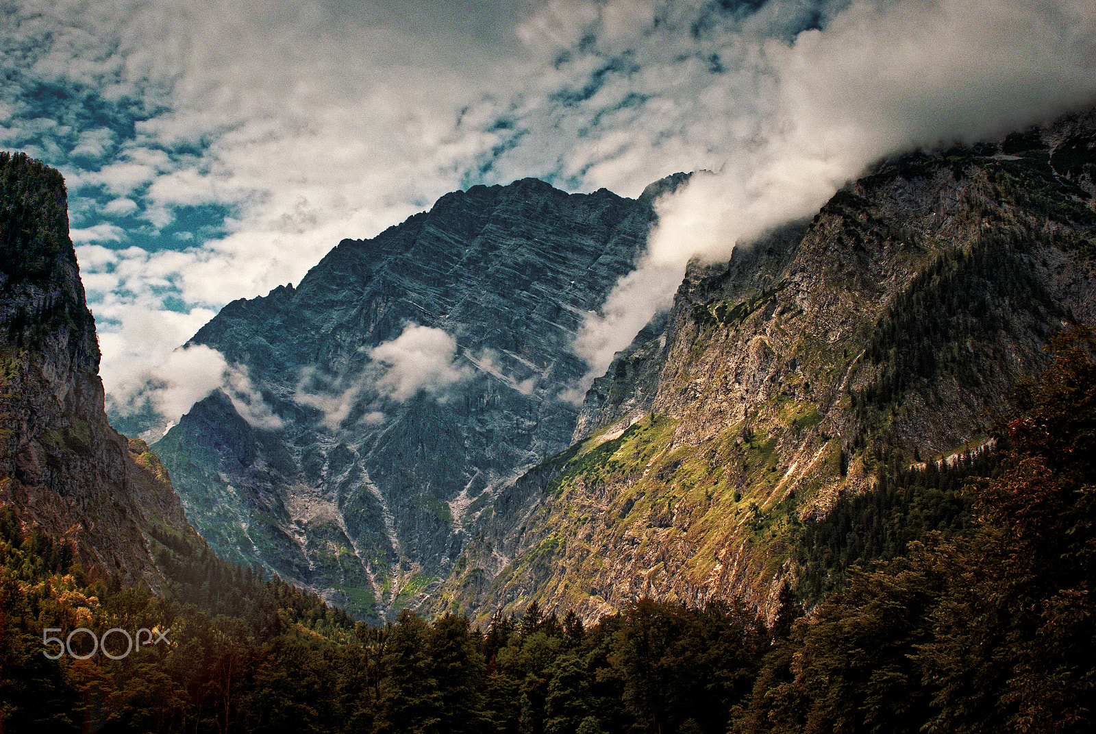 AF Zoom-Nikkor 28-105mm f/3.5-4.5D IF sample photo. Mount watzmann photography