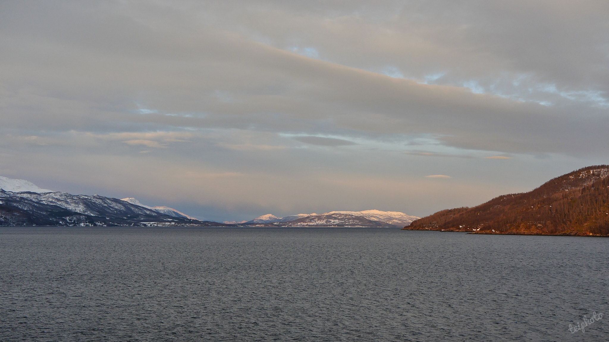 Panasonic Lumix DMC-GH4 sample photo. Fjord photography