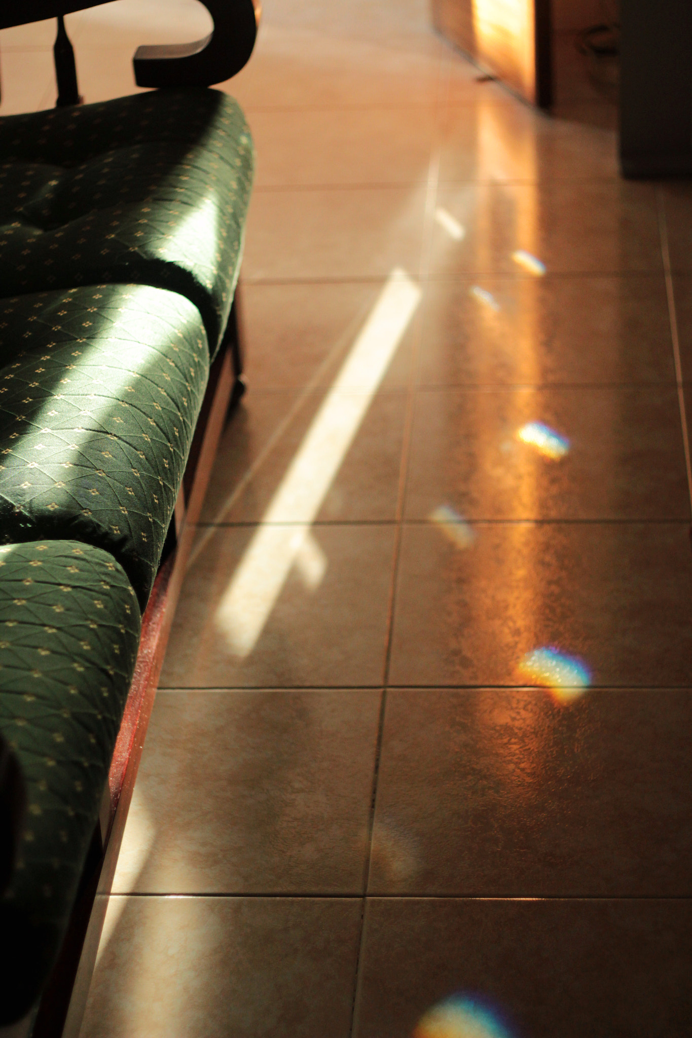 Canon EF 35-80mm f/4-5.6 sample photo. Looking down photography