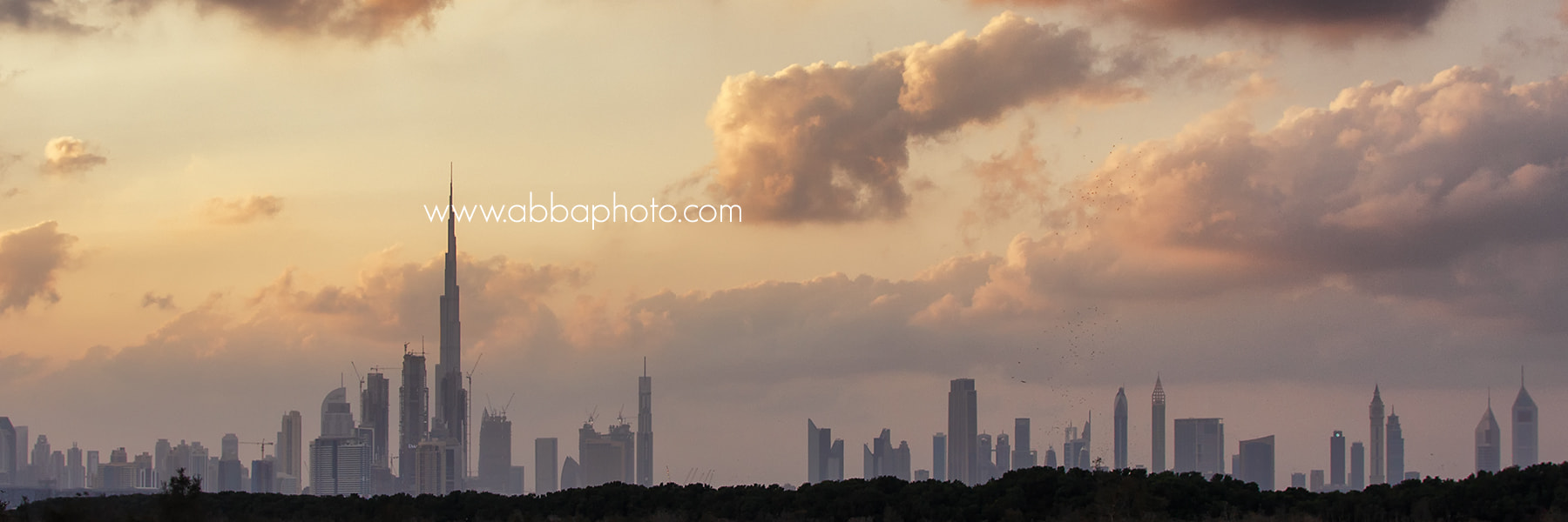 Canon EOS 600D (Rebel EOS T3i / EOS Kiss X5) + Sigma 18-200mm f/3.5-6.3 DC OS HSM [II] sample photo. Dubai skyline photography