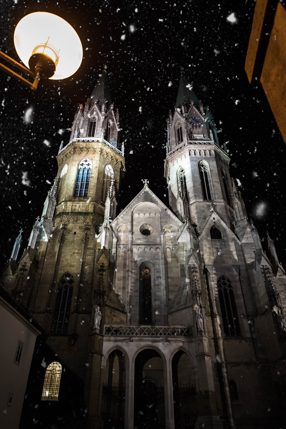 Nikon AF Nikkor 24mm F2.8D sample photo. Winter cathedral photography