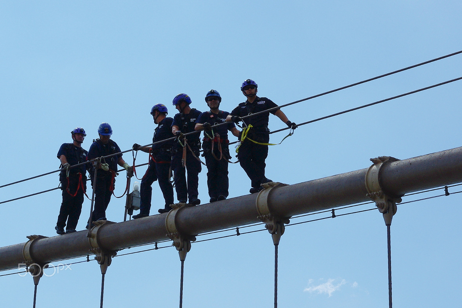 Pentax K200D + Pentax smc DA 50mm F1.8 sample photo. Workers-brooklynn-bridge.jpg photography