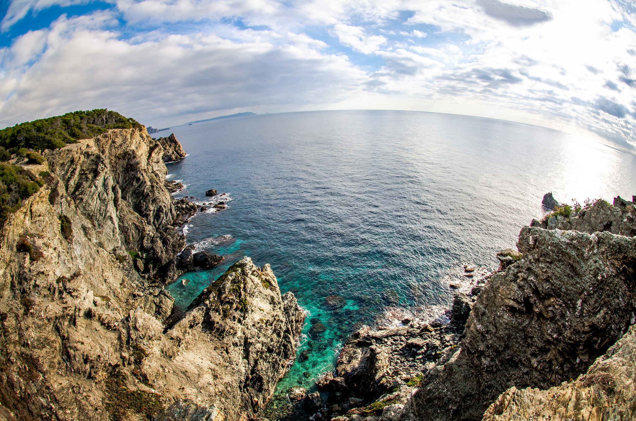 Nikon AF DX Fisheye-Nikkor 10.5mm F2.8G ED sample photo. Porquerolles photography