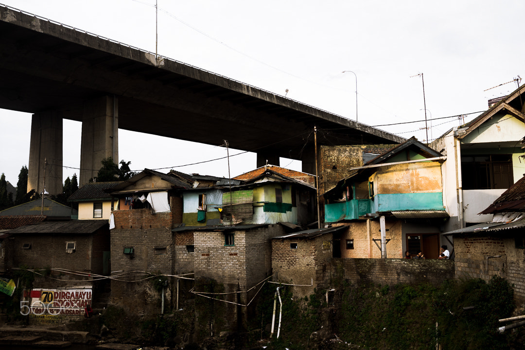 Canon EF-S 24mm F2.8 STM sample photo. Bawah jalan layang photography