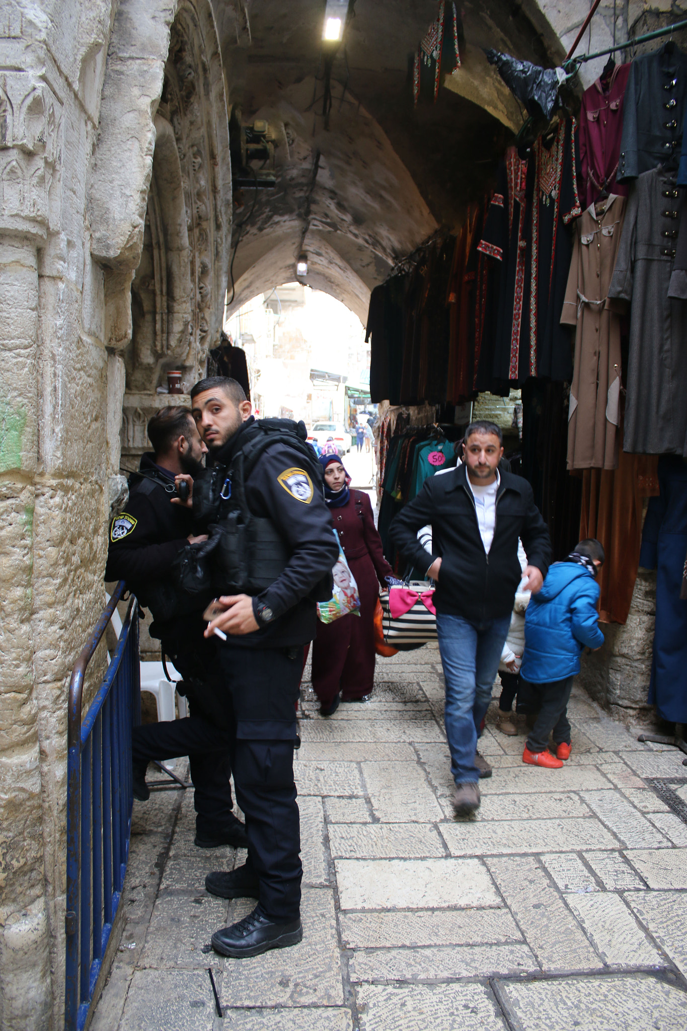 Canon EF-S 18-55mm F3.5-5.6 III sample photo. War & peace in the old city of jerusalem photography