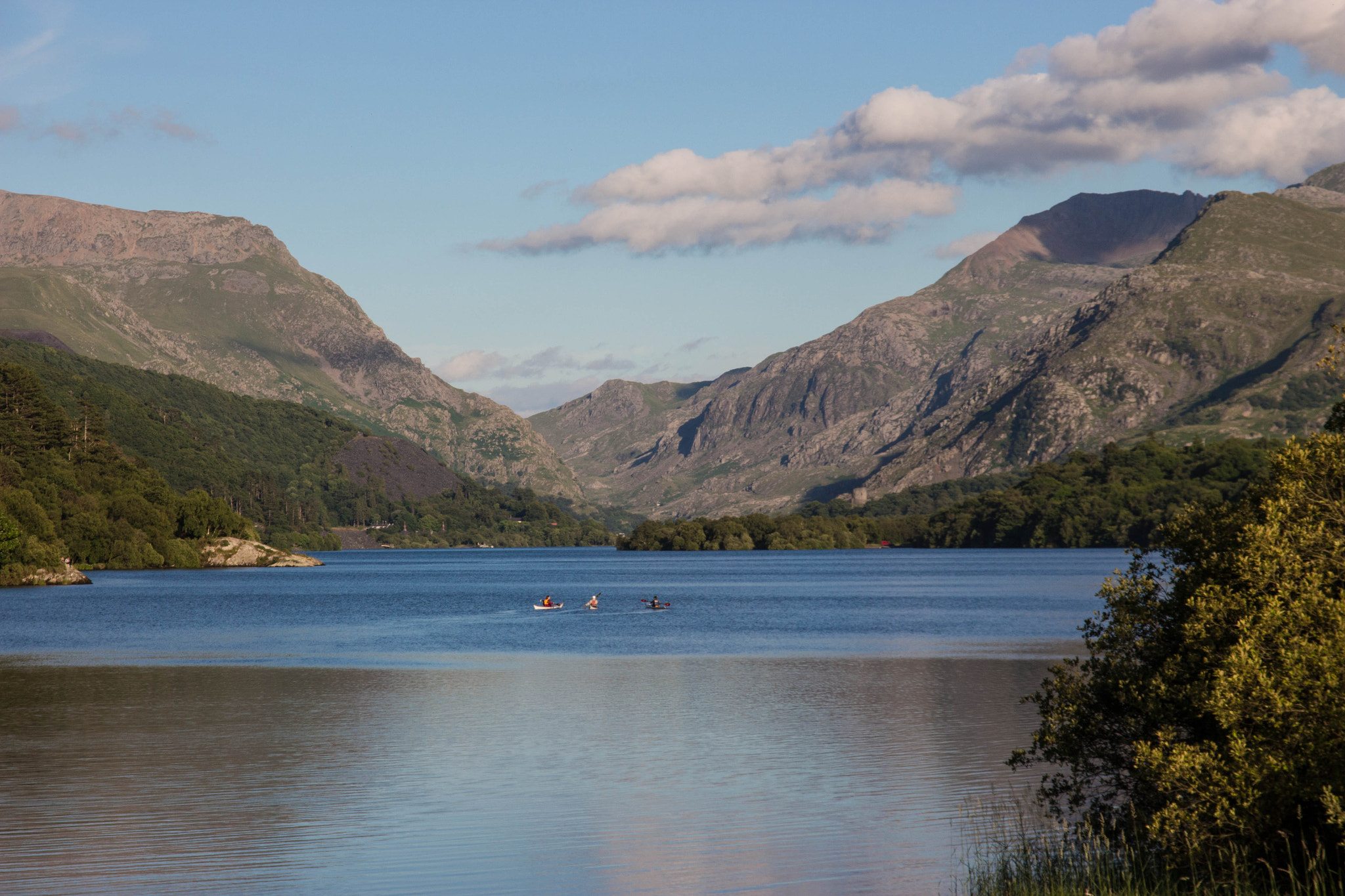 Canon EOS 700D (EOS Rebel T5i / EOS Kiss X7i) + Sigma 17-70mm F2.8-4 DC Macro OS HSM sample photo. Llyn padarn photography