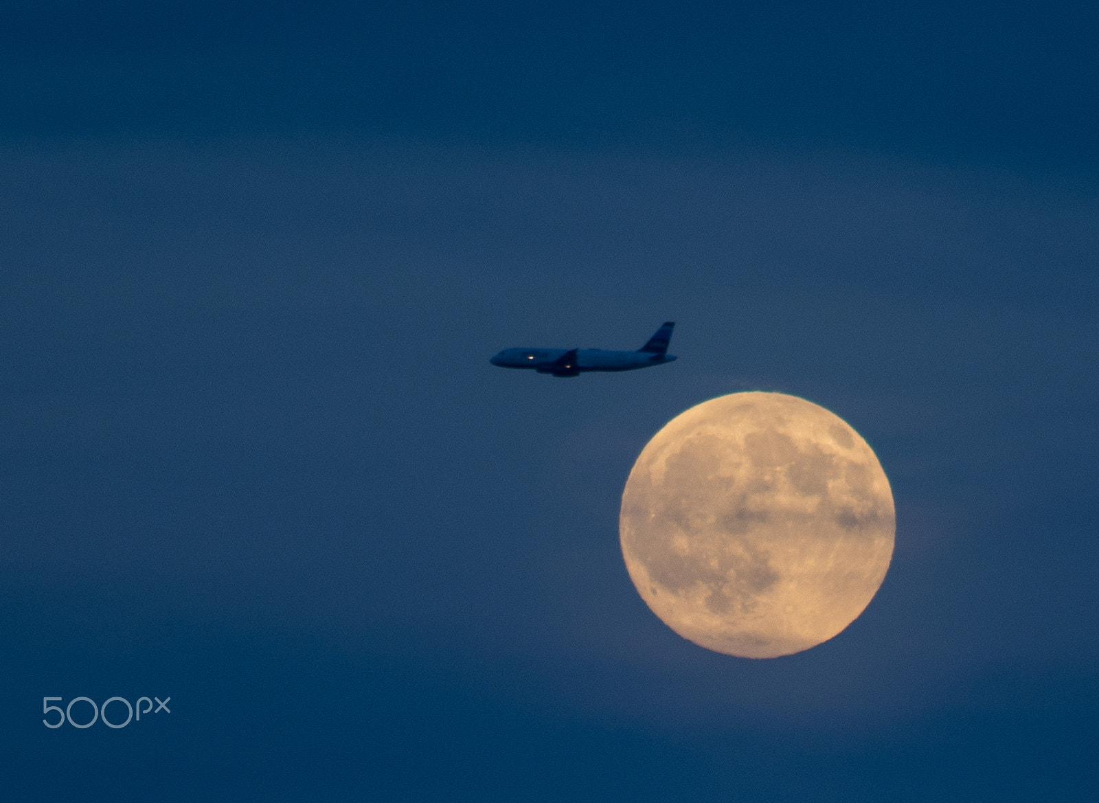Sigma 70-200mm F2.8 EX DG Macro HSM II sample photo. Moon from the one world trade center nyc photography