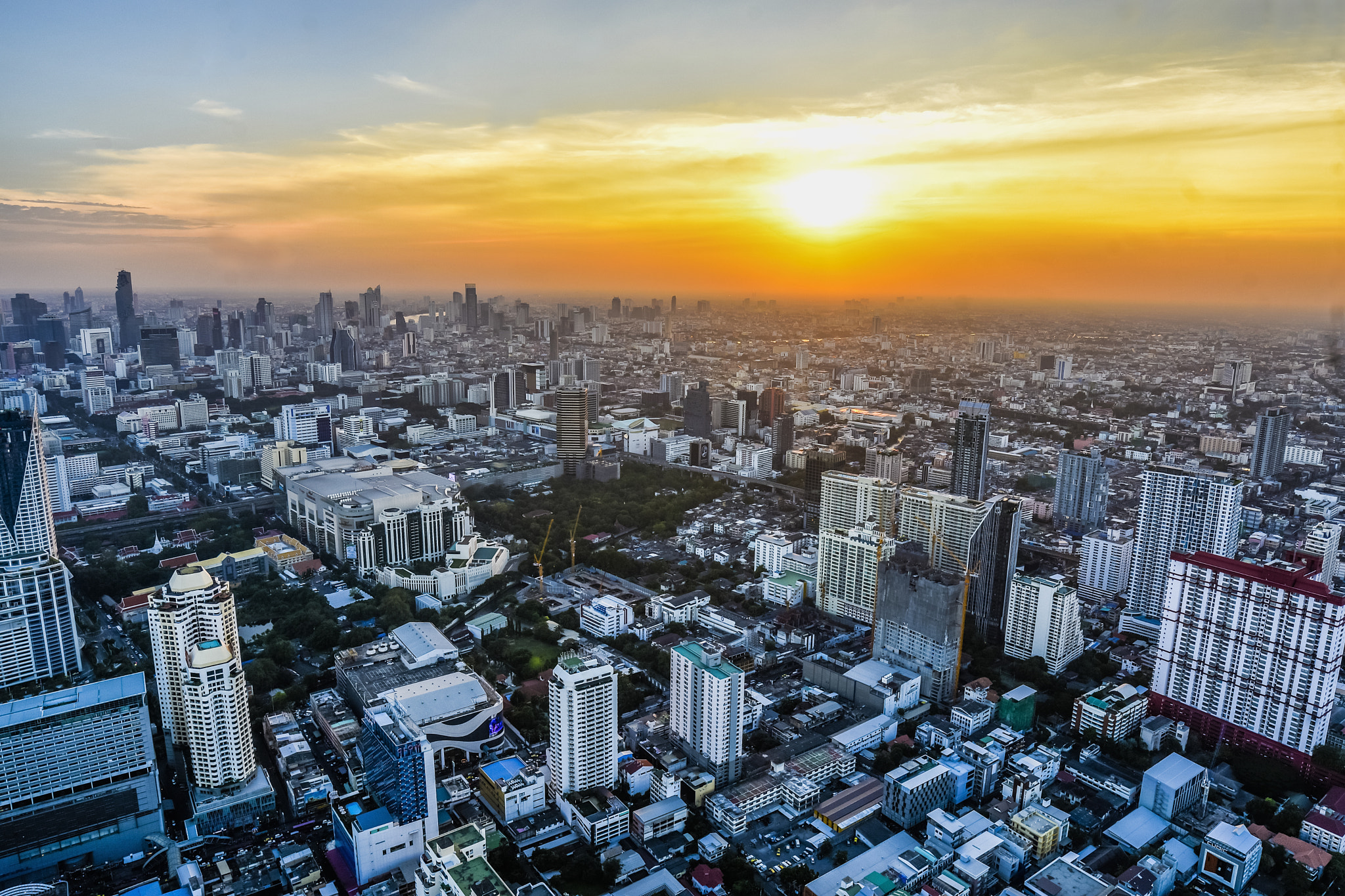 Samyang 14mm F2.8 ED AS IF UMC sample photo. Bangkok cityscape photography