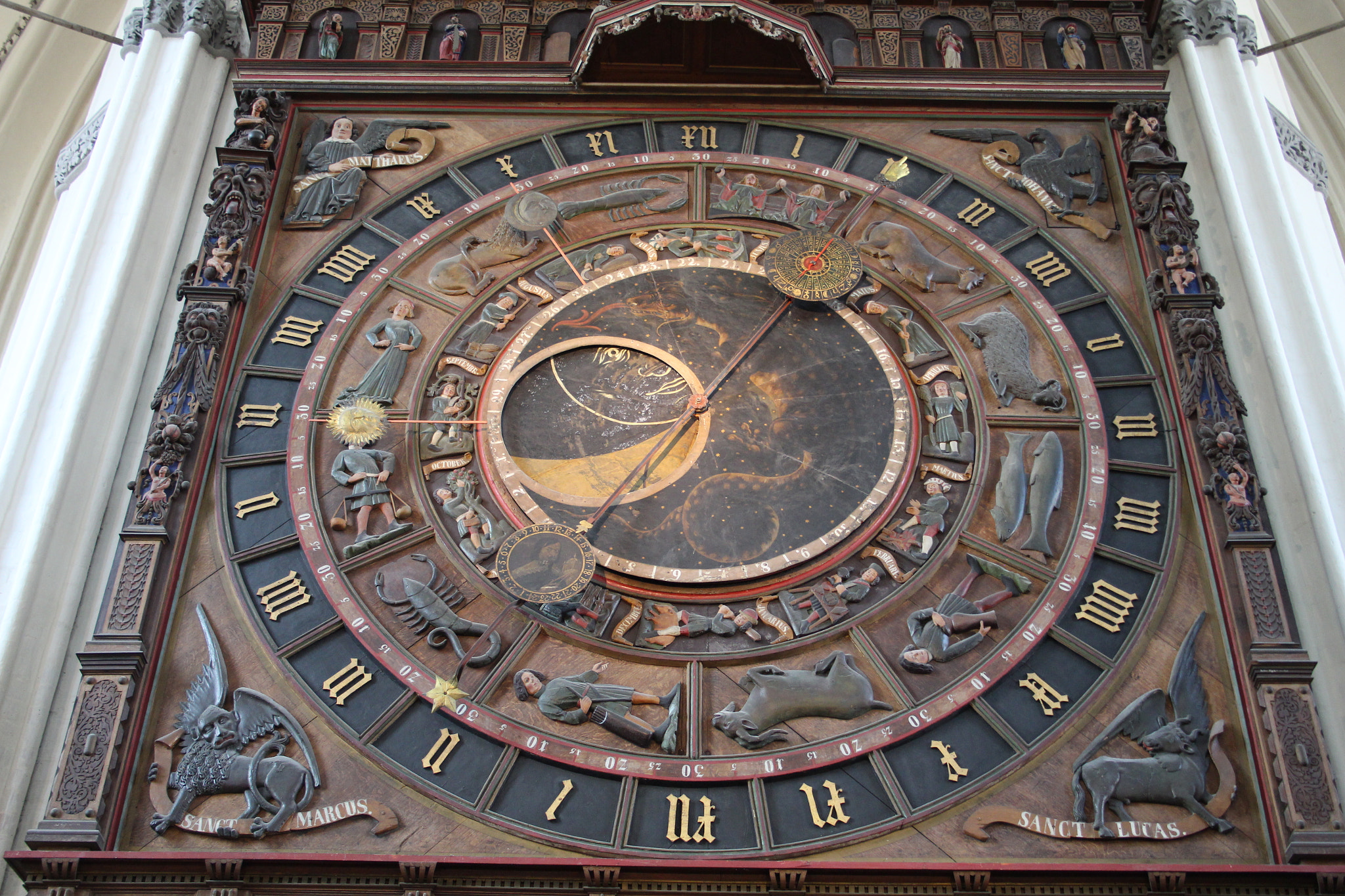 Canon EOS 650D (EOS Rebel T4i / EOS Kiss X6i) sample photo. Astronomic clock in a church of rostock photography