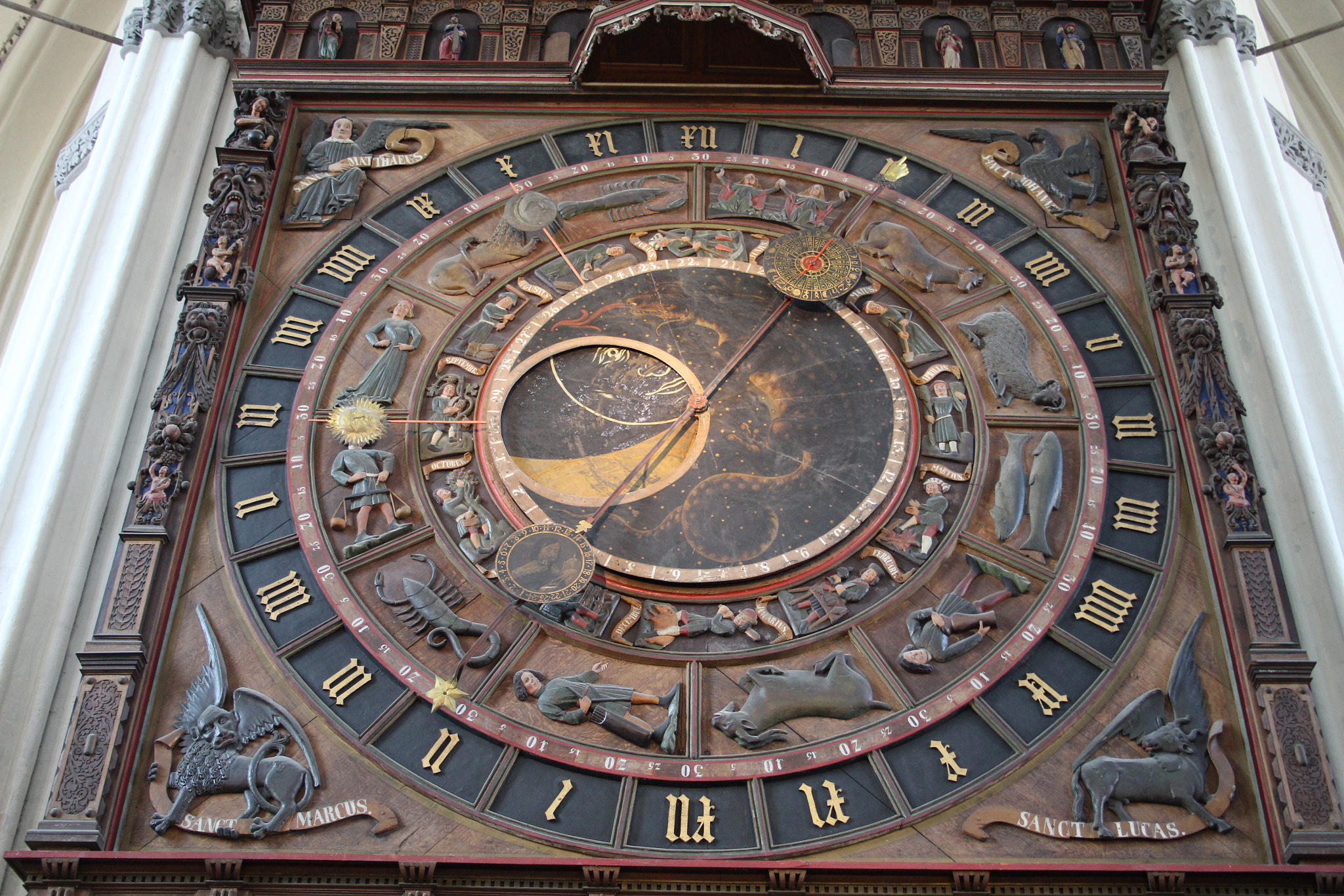 Canon EF-S 18-55mm F3.5-5.6 II sample photo. Astronomic clock in a church of rostock photography