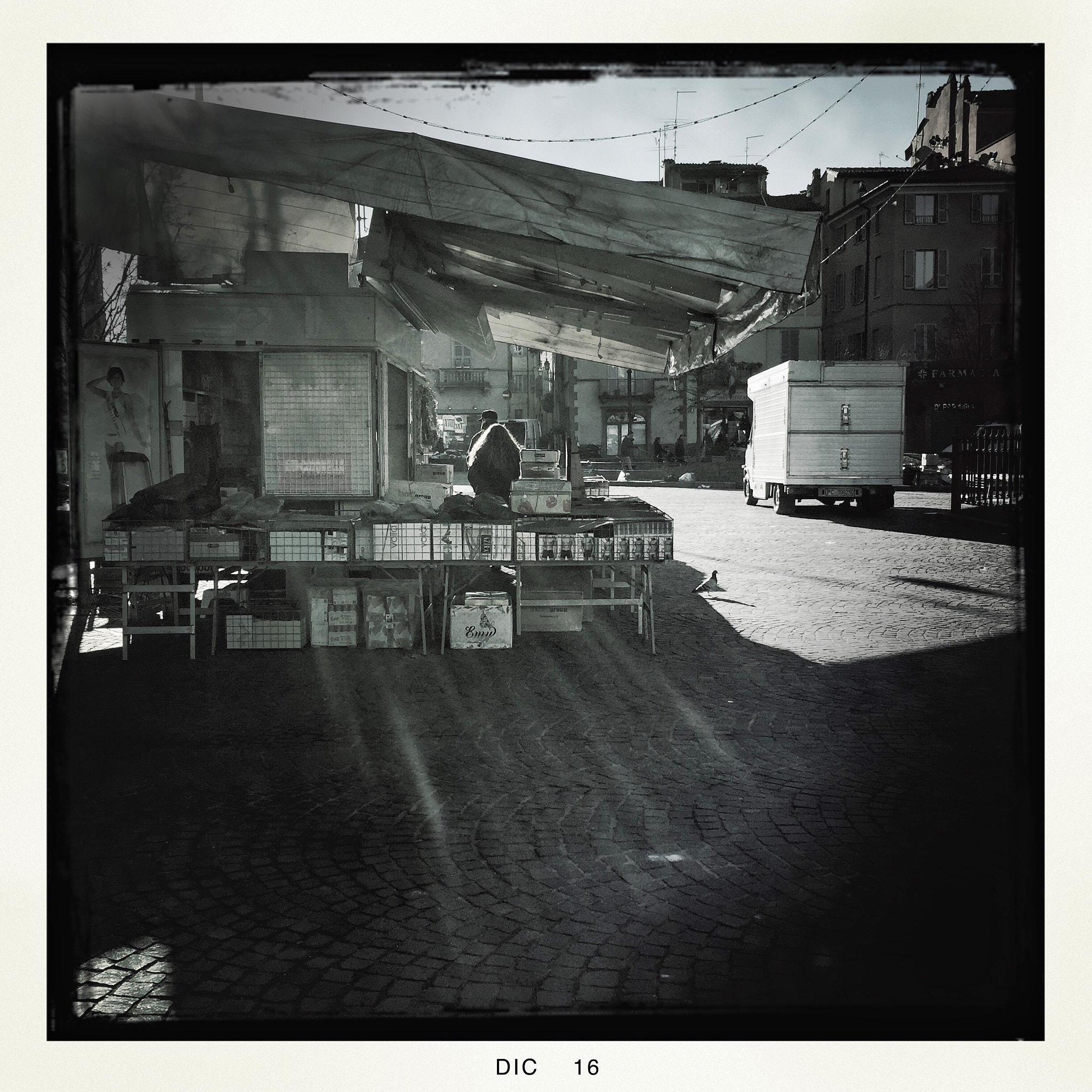 Hipstamatic 330 sample photo. Market photography