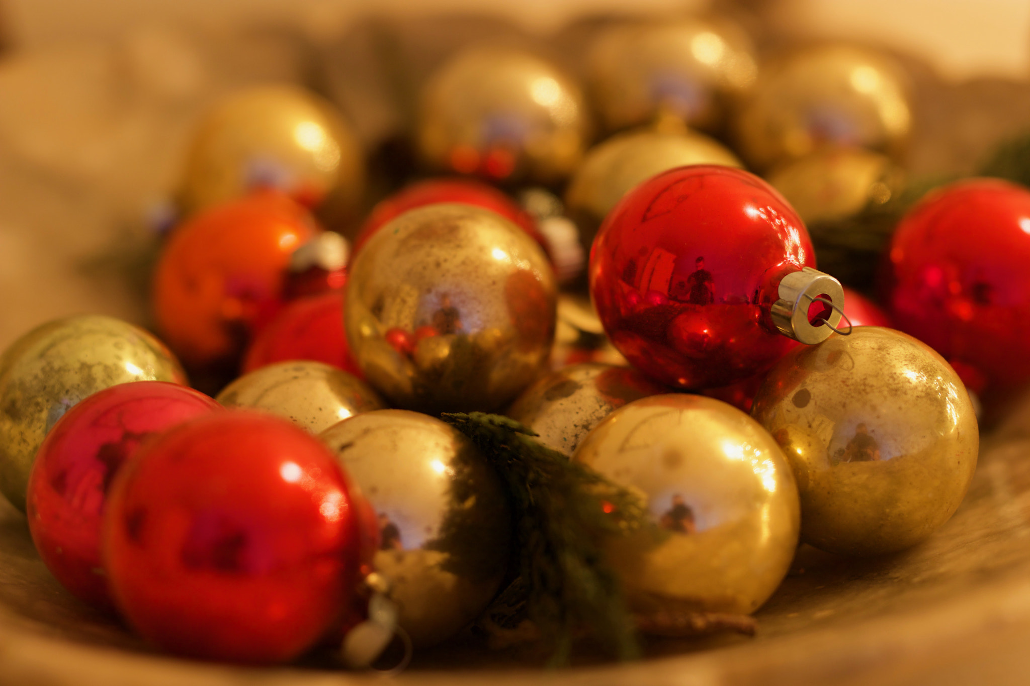 Canon EOS 80D + Canon EF 35mm F1.4L USM sample photo. Christmas balls ;) photography