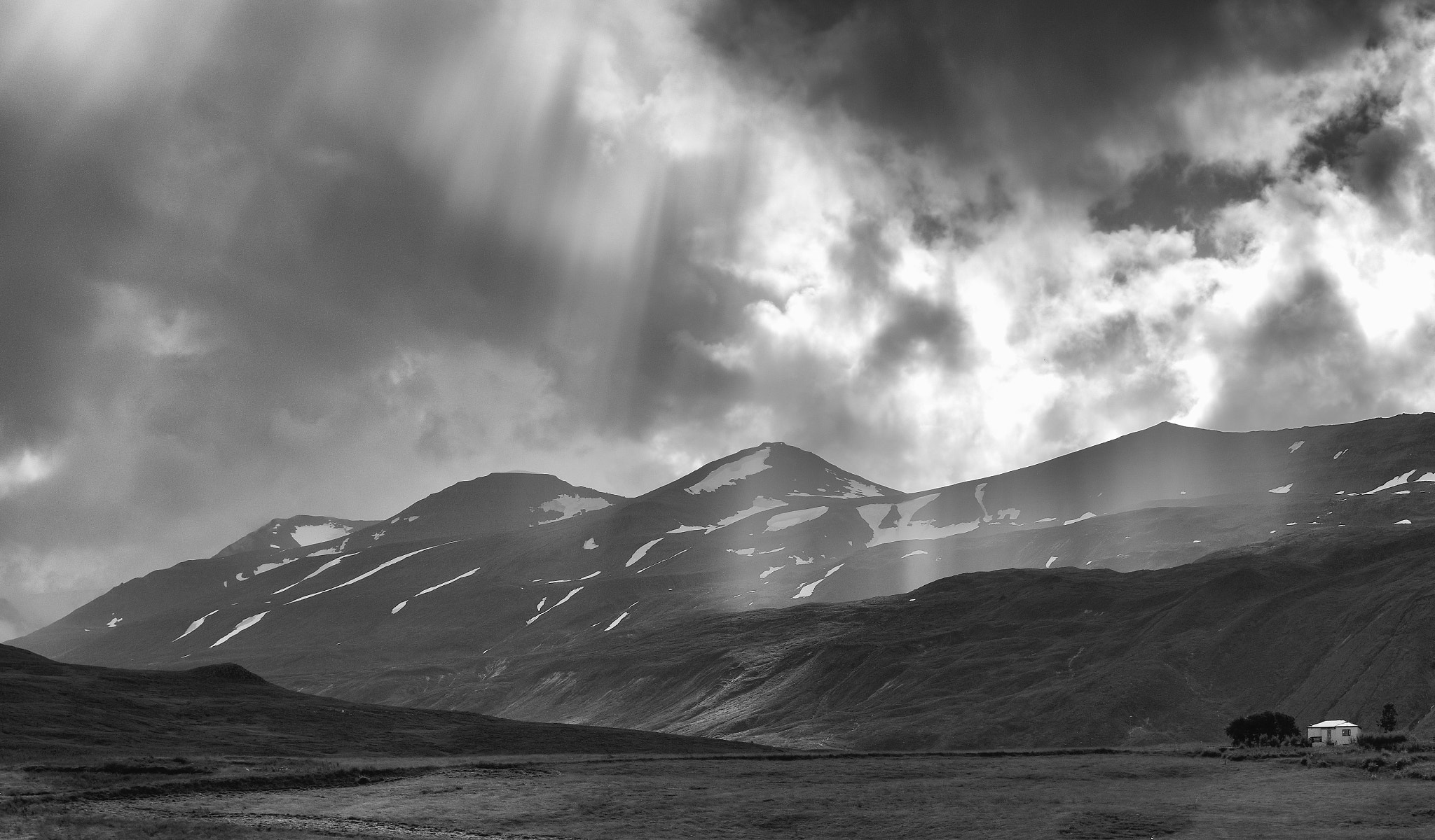 Pentax smc DA* 50-135mm F2.8 ED (IF) SDM sample photo. Way to akureyri photography