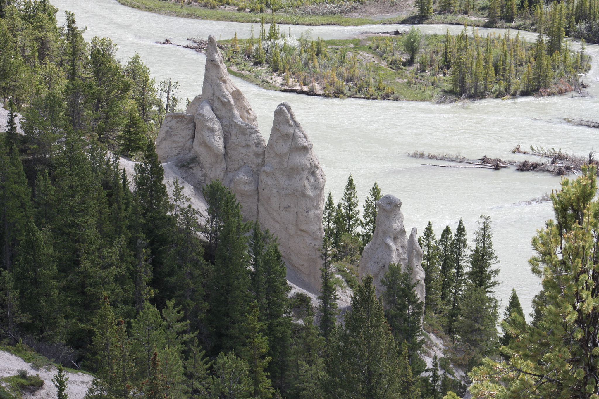 Canon EOS 500D (EOS Rebel T1i / EOS Kiss X3) sample photo. Hoodoos in der nähe des campgrounds bei banff photography