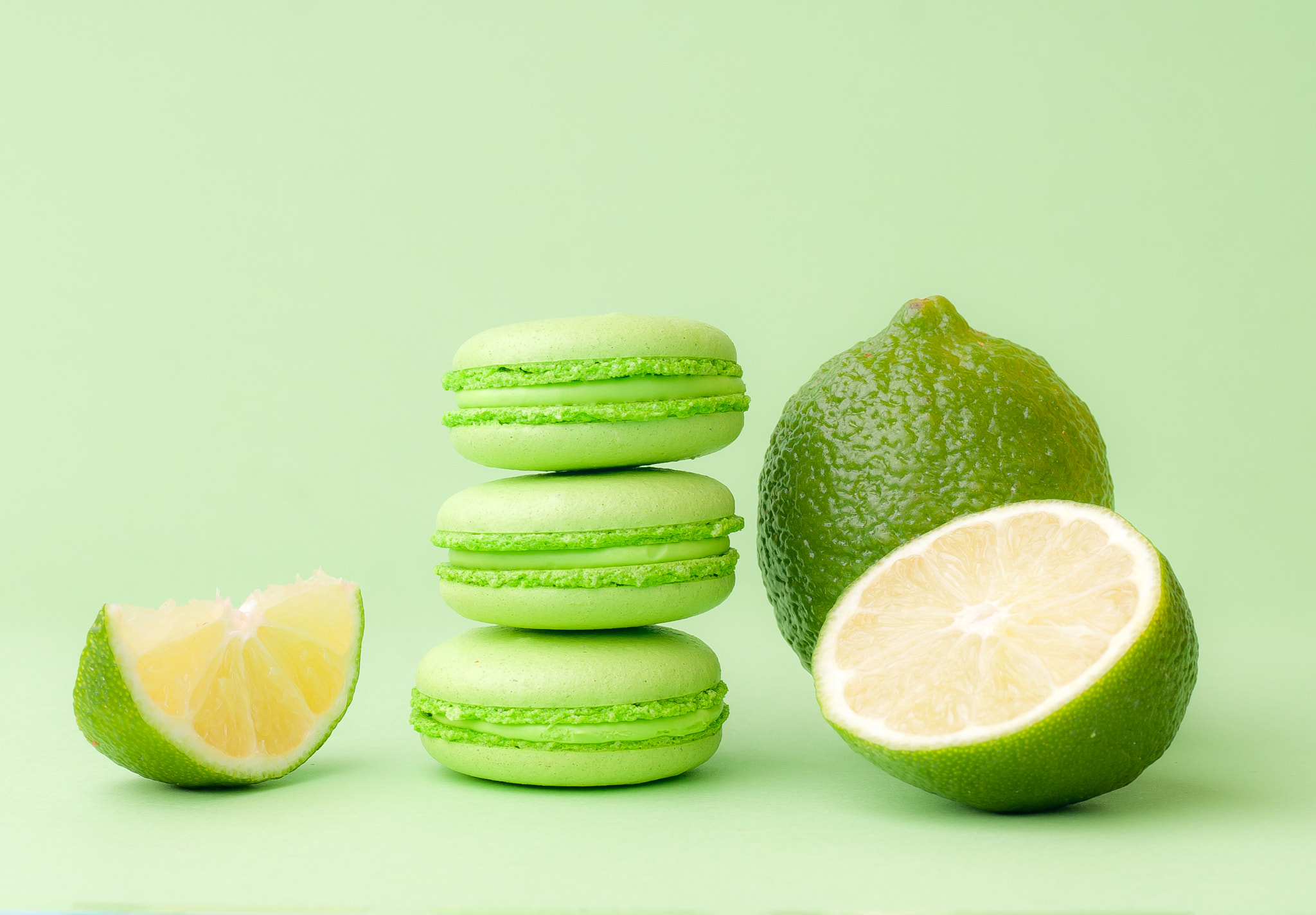Nikon D200 + Nikon AF Nikkor 50mm F1.4D sample photo. Lime macarons photography