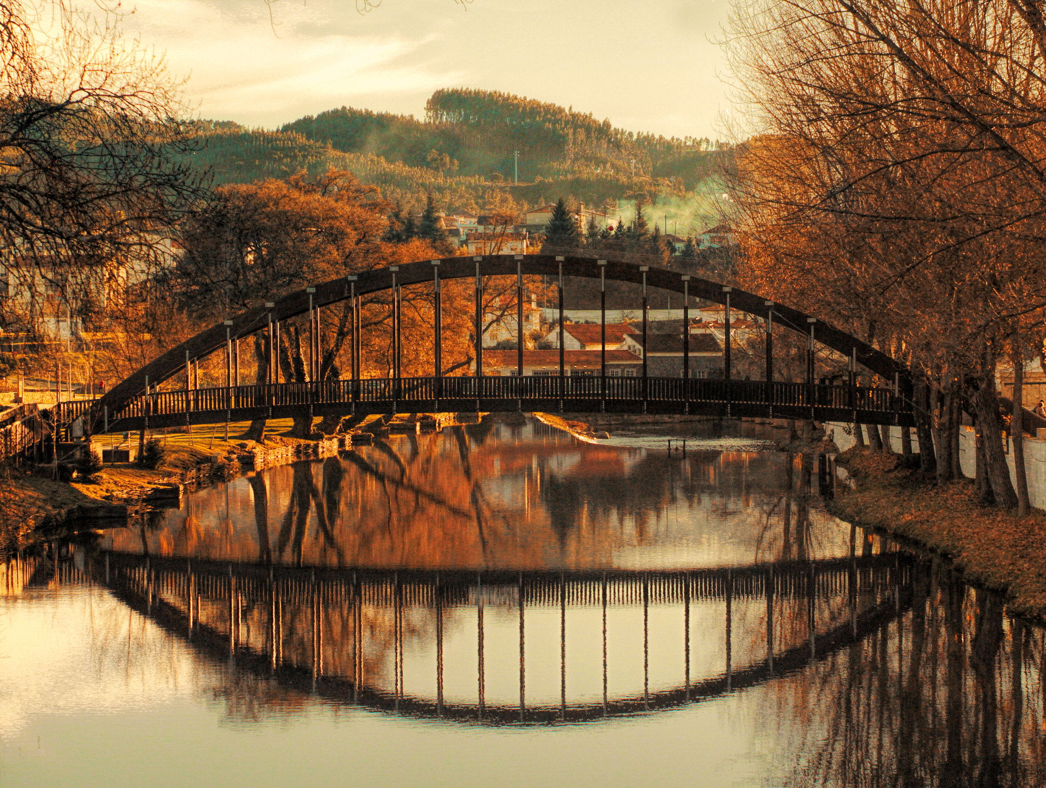 Canon EF 35-80mm f/4-5.6 sample photo. Bridge photography