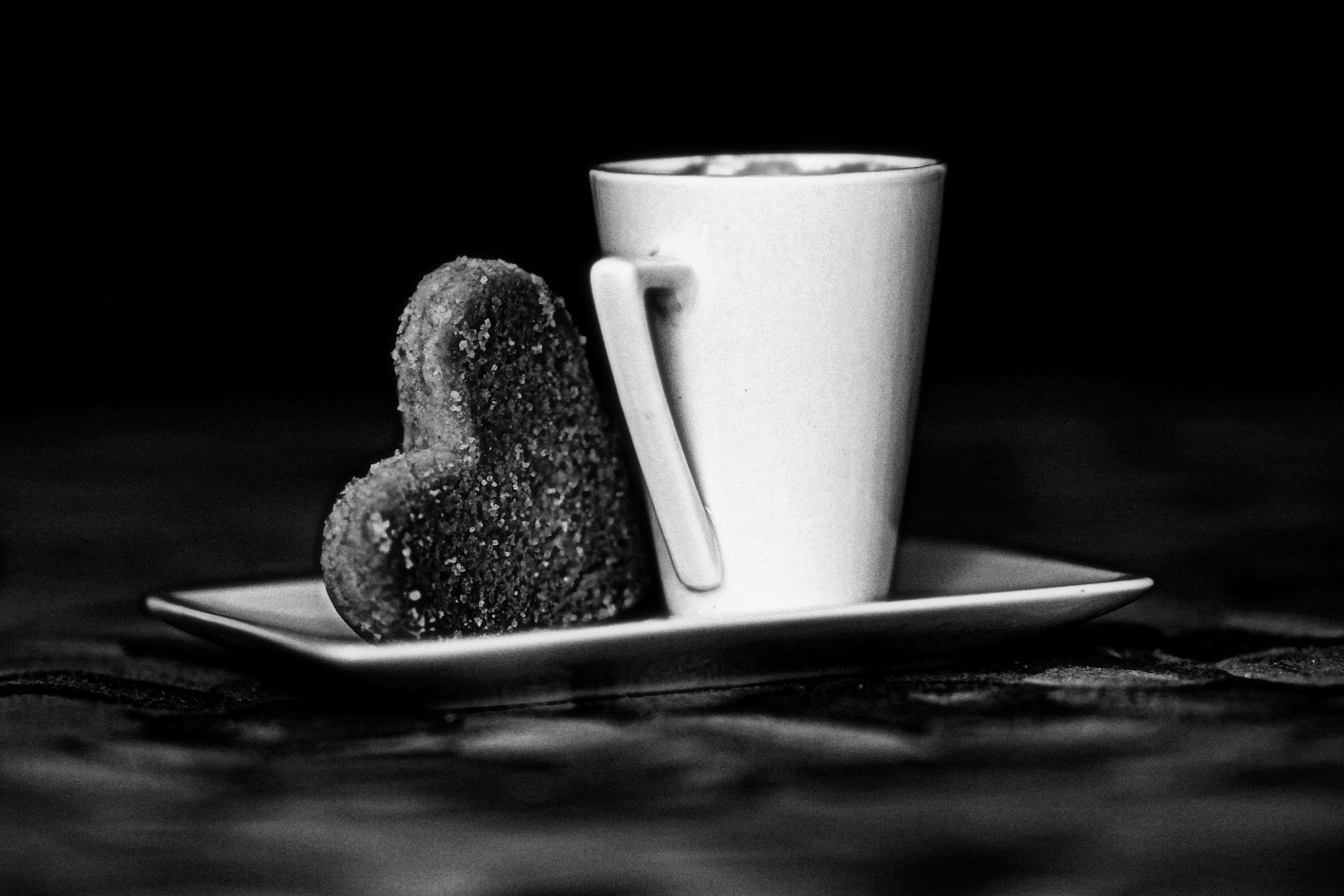 Canon EOS 60D + Canon EF 100mm F2.0 USM sample photo. Coffee break photography