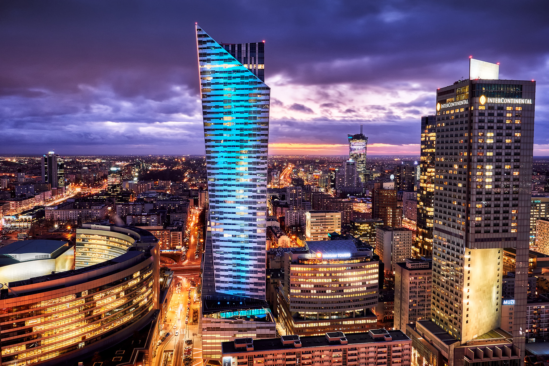 Fujifilm X-T10 + Fujifilm XF 16mm F1.4 R WR sample photo. Warsaw at blue hour photography