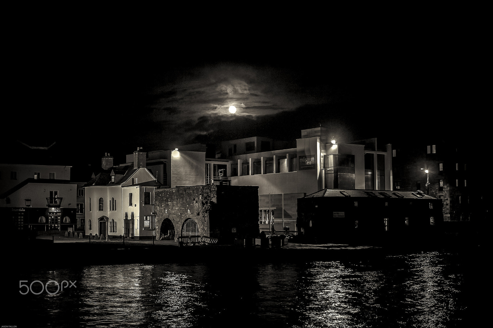 Nikon D3 sample photo. Spanish arch full moon galway photography