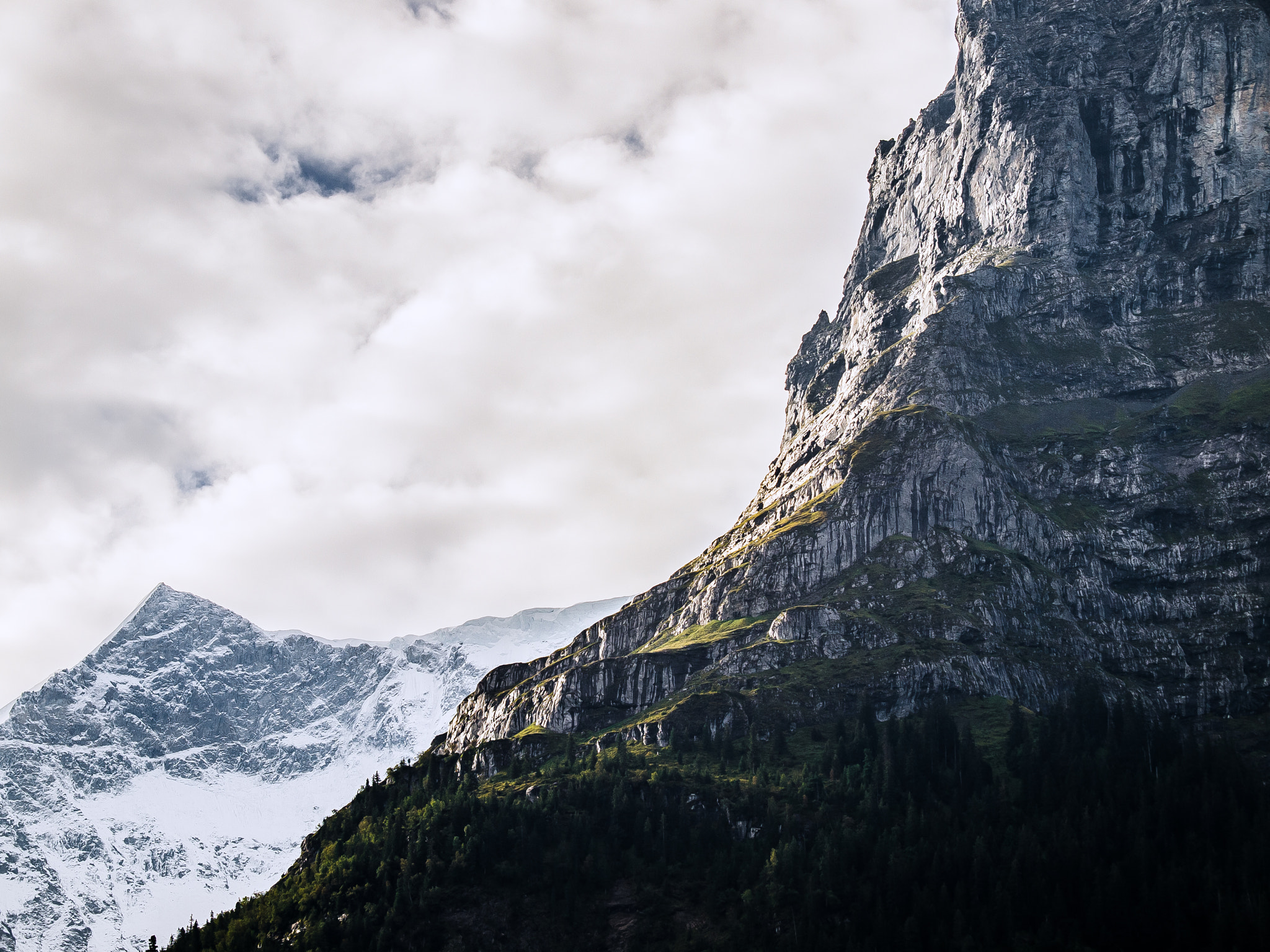 Olympus E-5 sample photo. Beyond the moutain photography