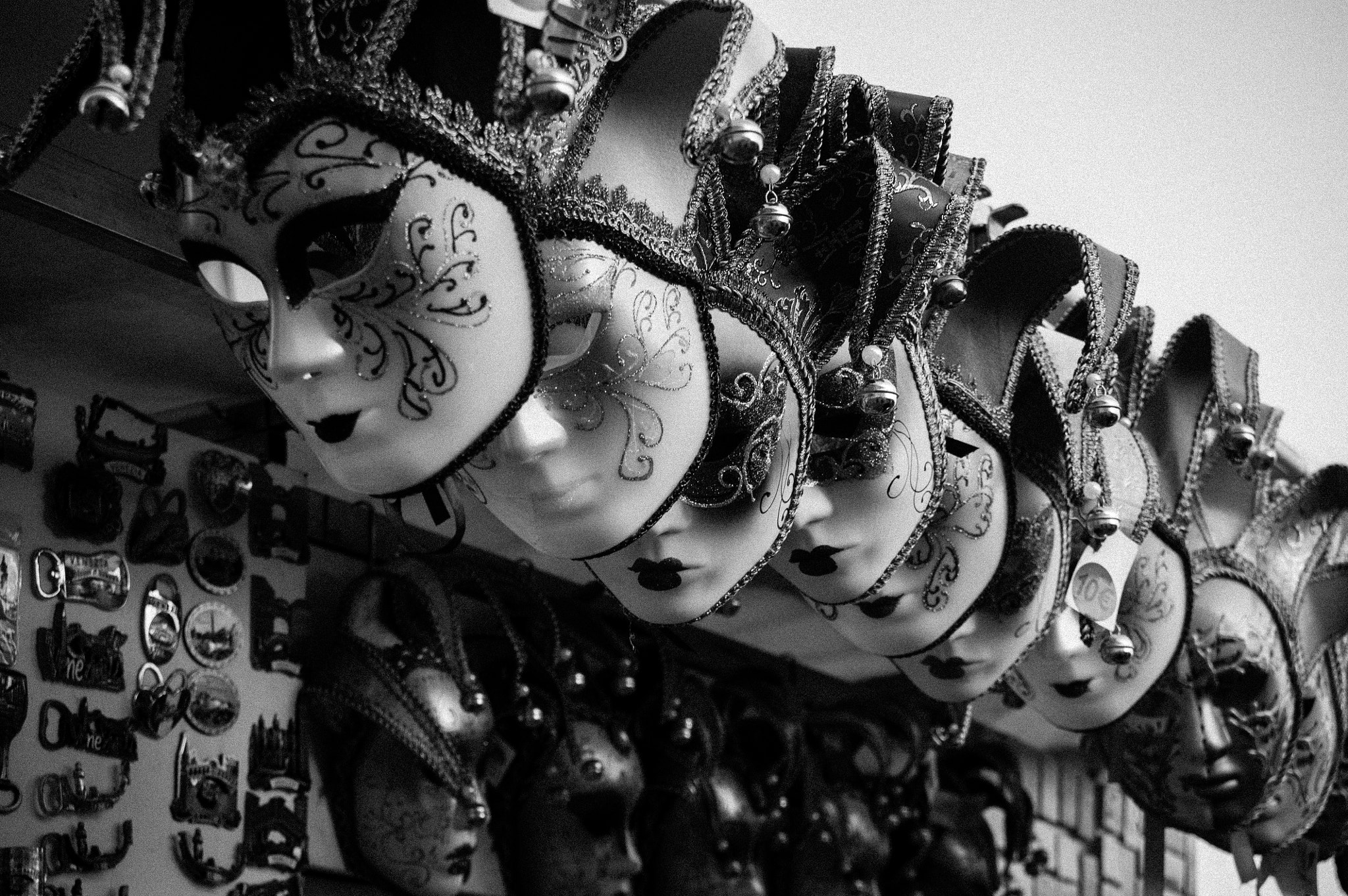 AF Zoom-Nikkor 28-80mm f/3.3-5.6G sample photo. The mask photography