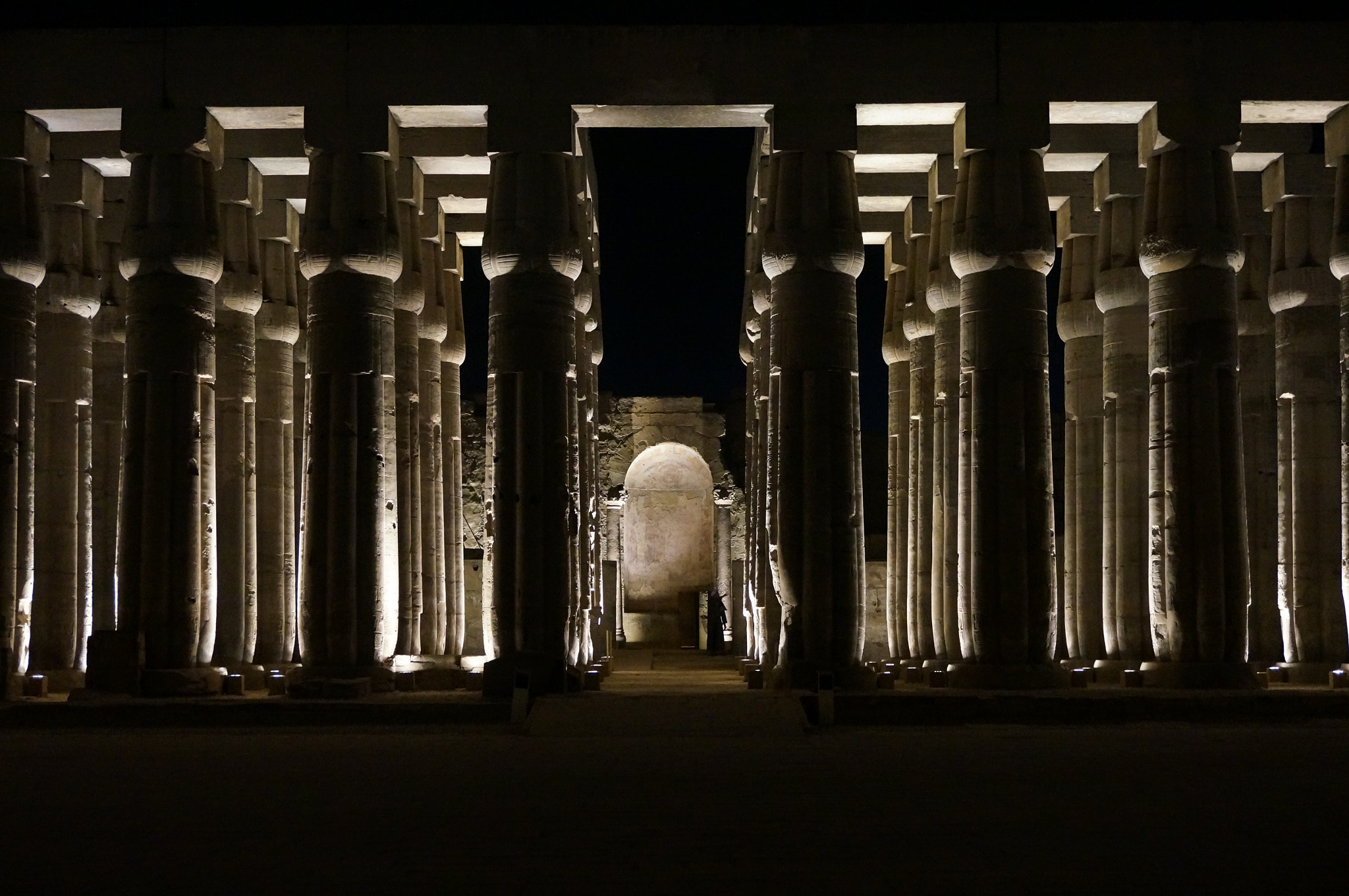 Sony Alpha NEX-6 + Sony E 18-50mm F4-5.6 sample photo. Luxor temple photography