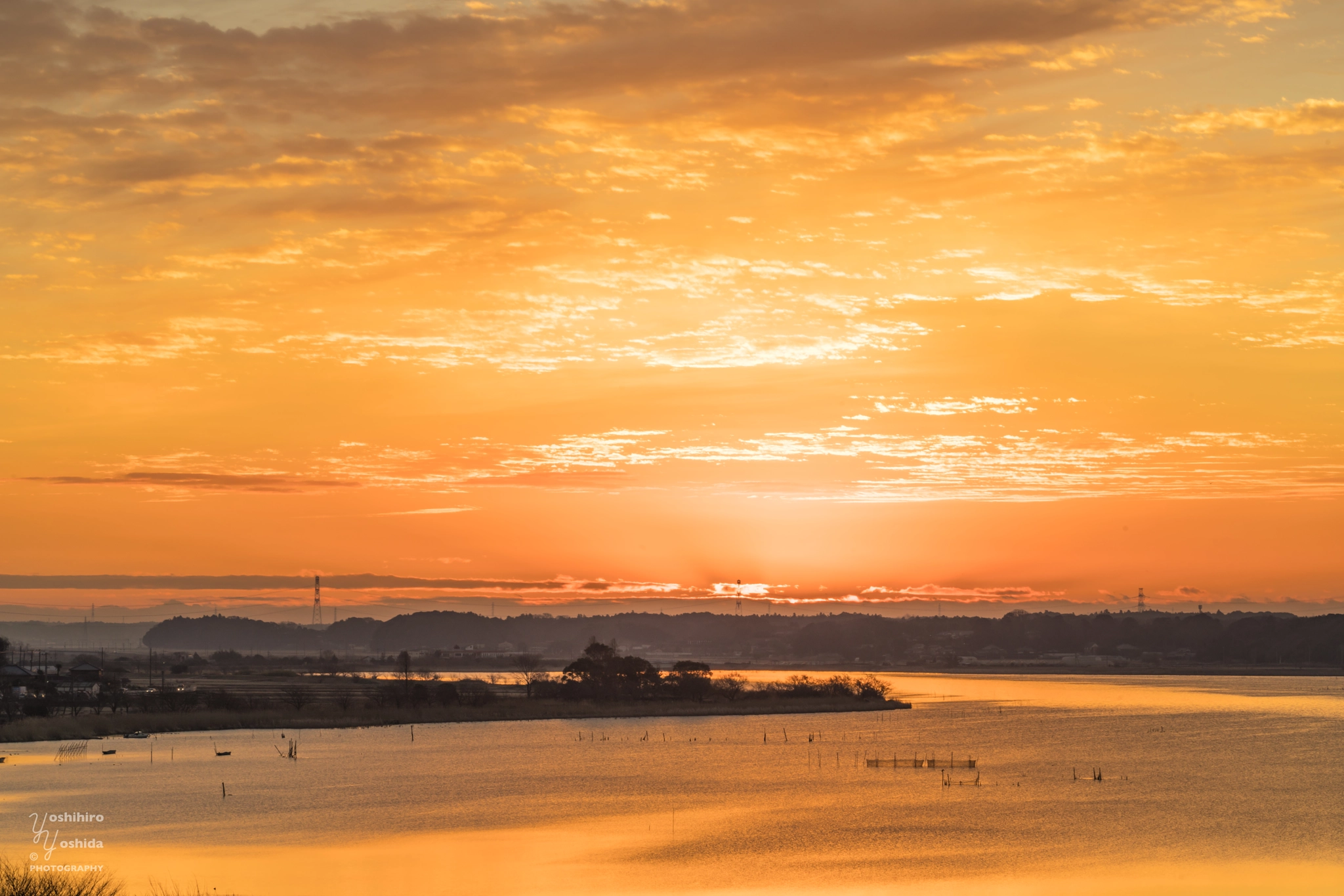 Sony Sonnar T* 135mm F1.8 ZA sample photo. Scenery dyed in the morning photography