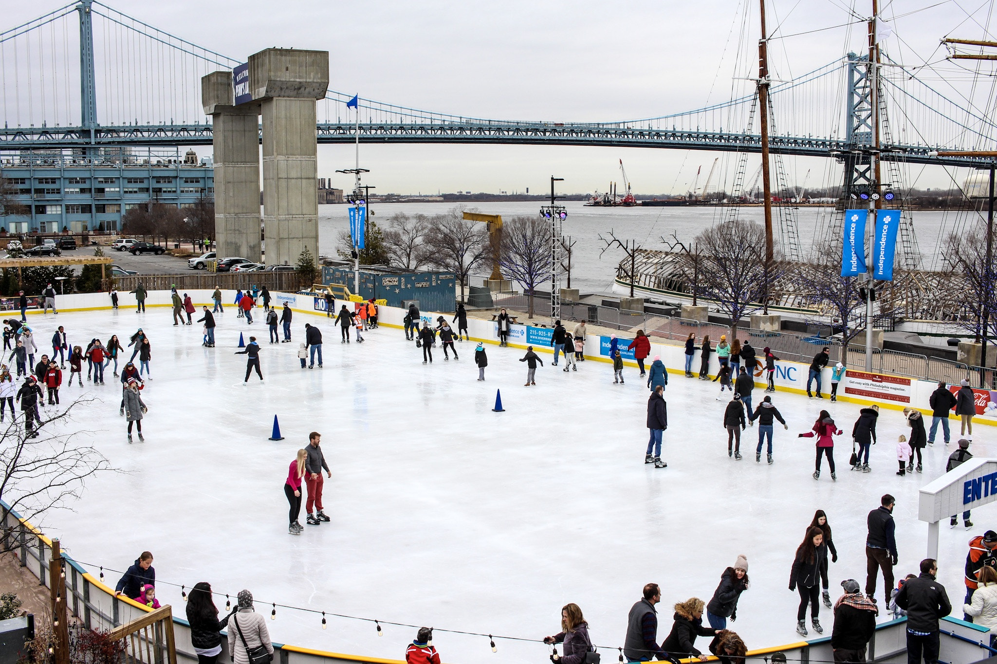 Canon EF-S 24mm F2.8 STM sample photo. Winter in philly photography