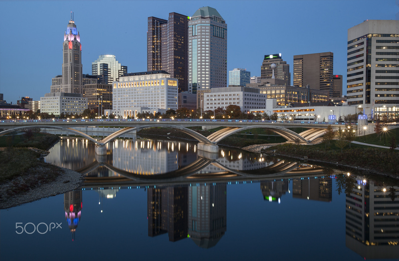 Canon EF 24-105mm F3.5-5.6 IS STM sample photo. Columbus skyline at dusk photography