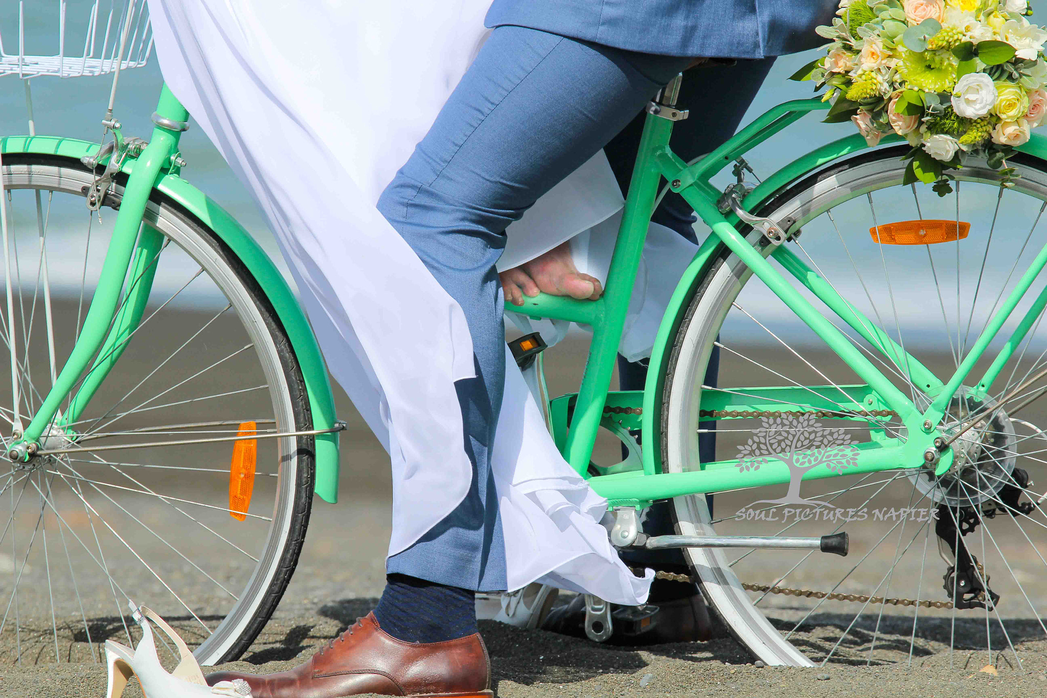 Canon EOS 600D (Rebel EOS T3i / EOS Kiss X5) + Canon EF 70-200mm F4L IS USM sample photo. The love bike photography