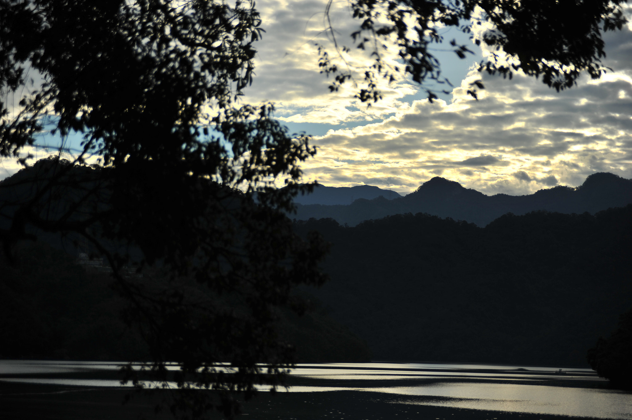AF Zoom-Nikkor 28-105mm f/3.5-4.5D IF sample photo. .. photography