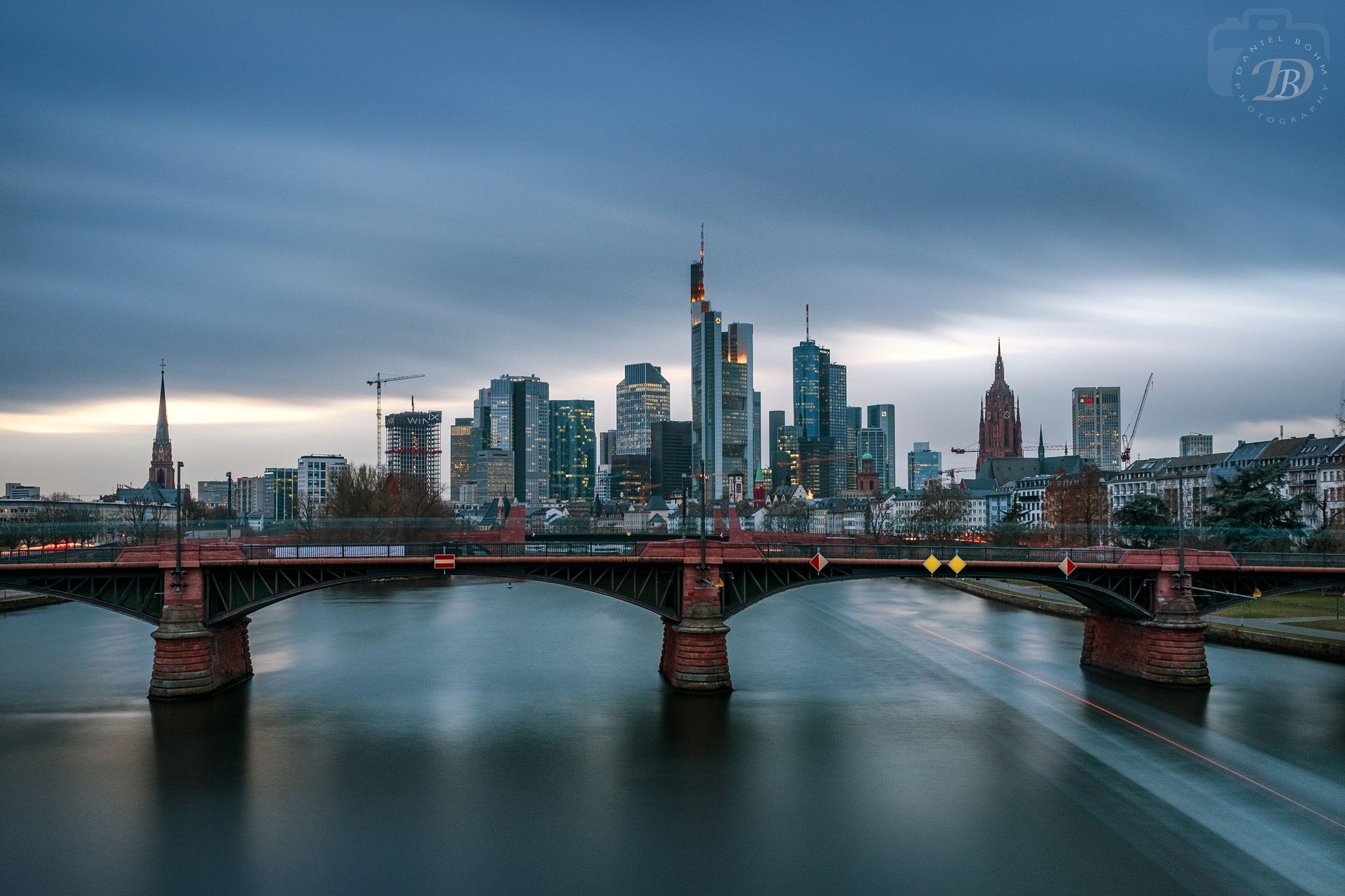 Sigma 17-50mm F2.8 EX DC OS HSM sample photo. Frankfurt skyline photography