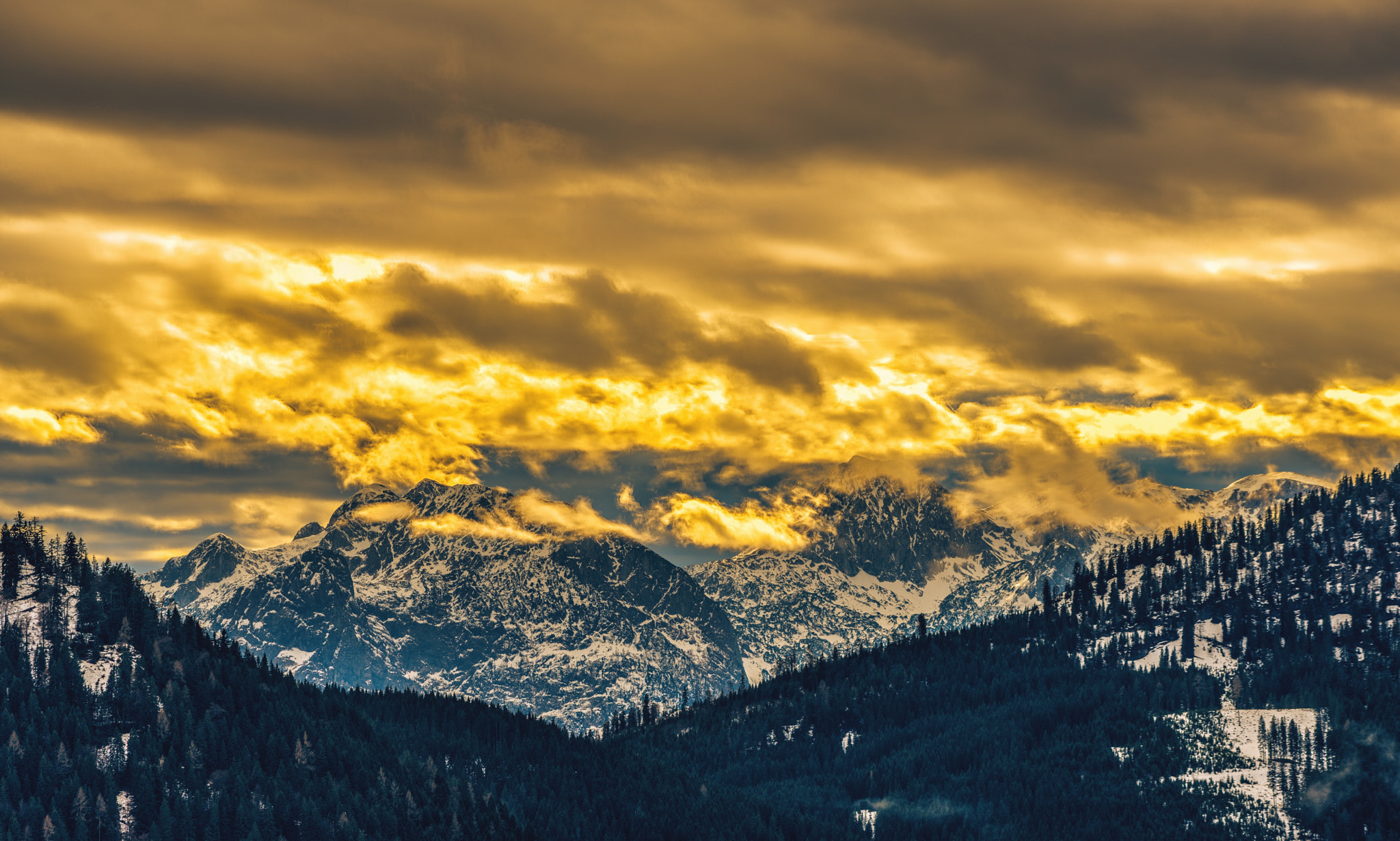 AF Zoom-Nikkor 80-200mm f/2.8 ED sample photo. Sunlit hoher göll photography