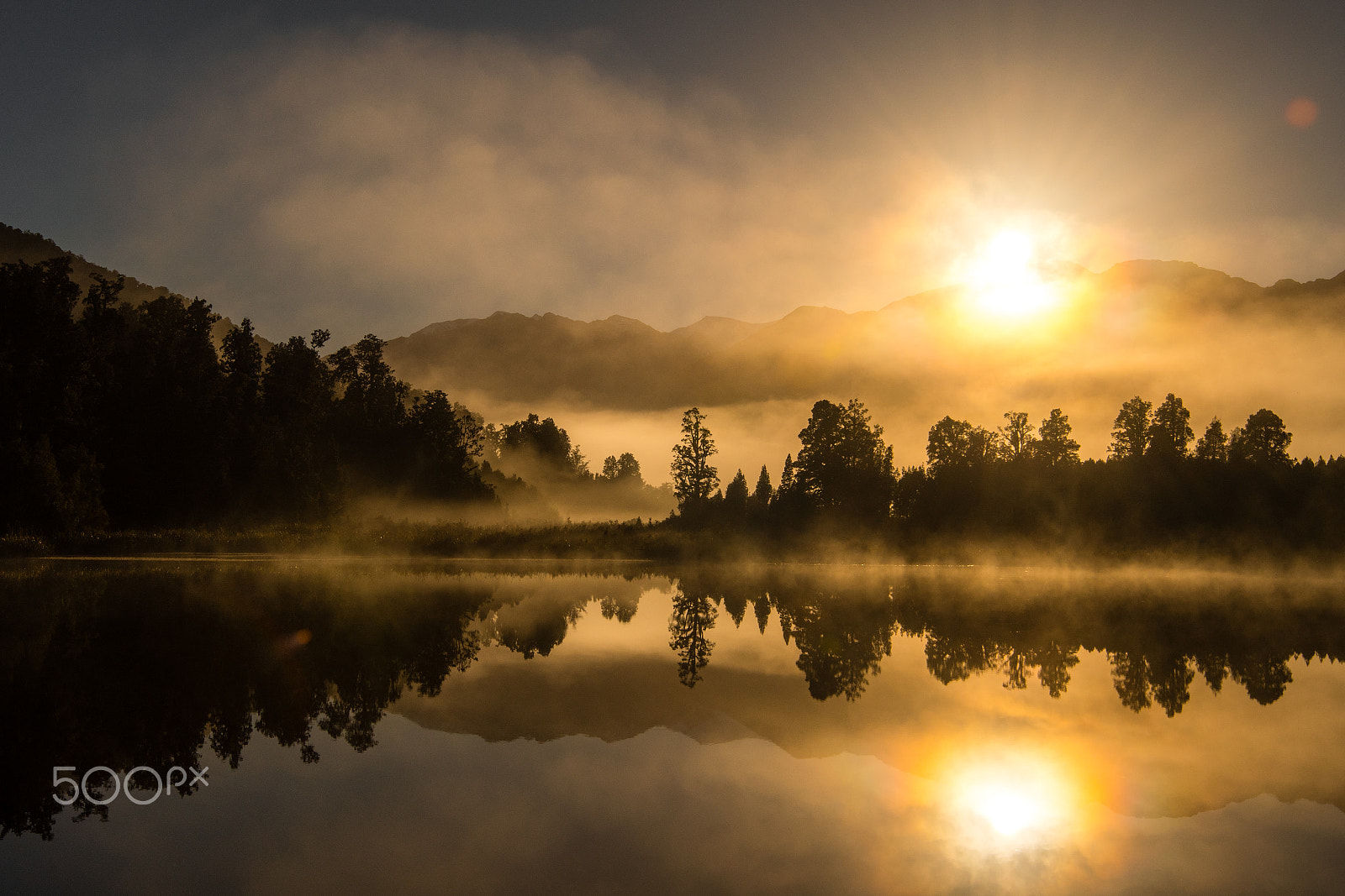 Nikon AF-S Nikkor 16-35mm F4G ED VR sample photo. Sunrise photography