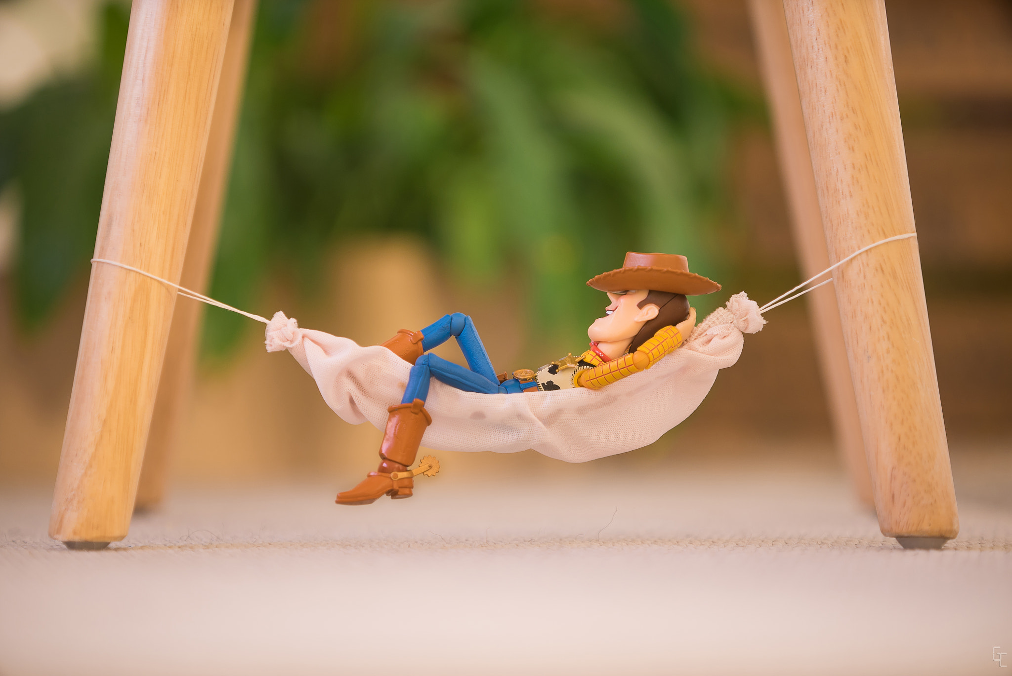 Minolta/Sony AF 70-200mm F2.8 G sample photo. Afternoon sleeping photography