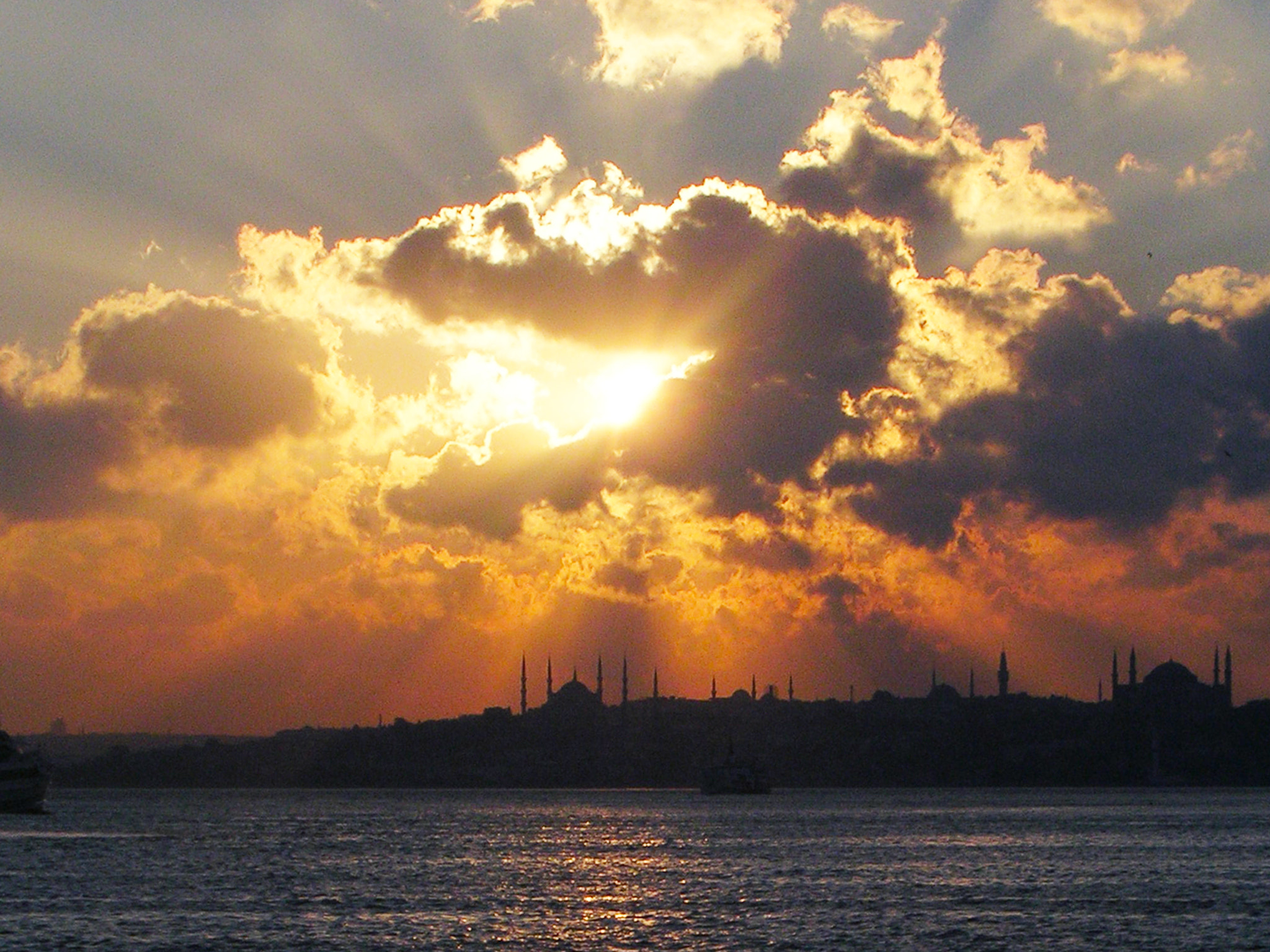 Nikon E3200 sample photo. Istanbul historical peninsula at sunset photography