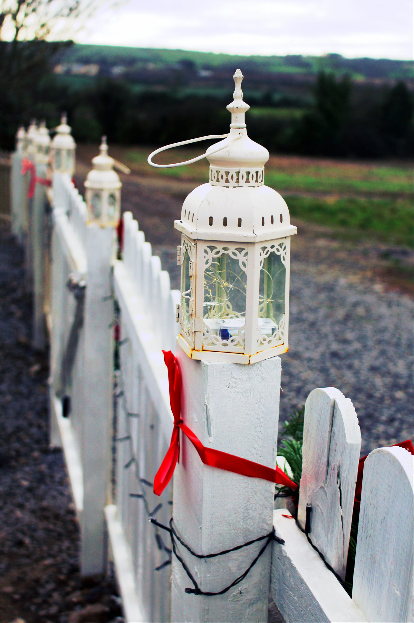 Canon EOS 1300D (EOS Rebel T6 / EOS Kiss X80) sample photo. Christmas lantern photography
