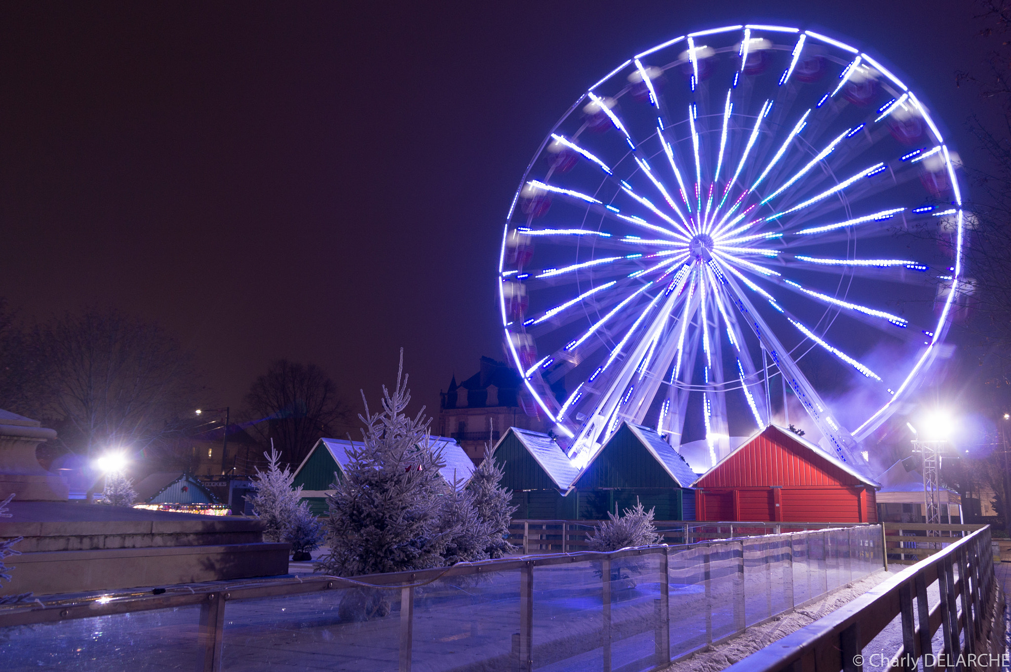 Sony SLT-A55 (SLT-A55V) sample photo. Xmas wheel photography