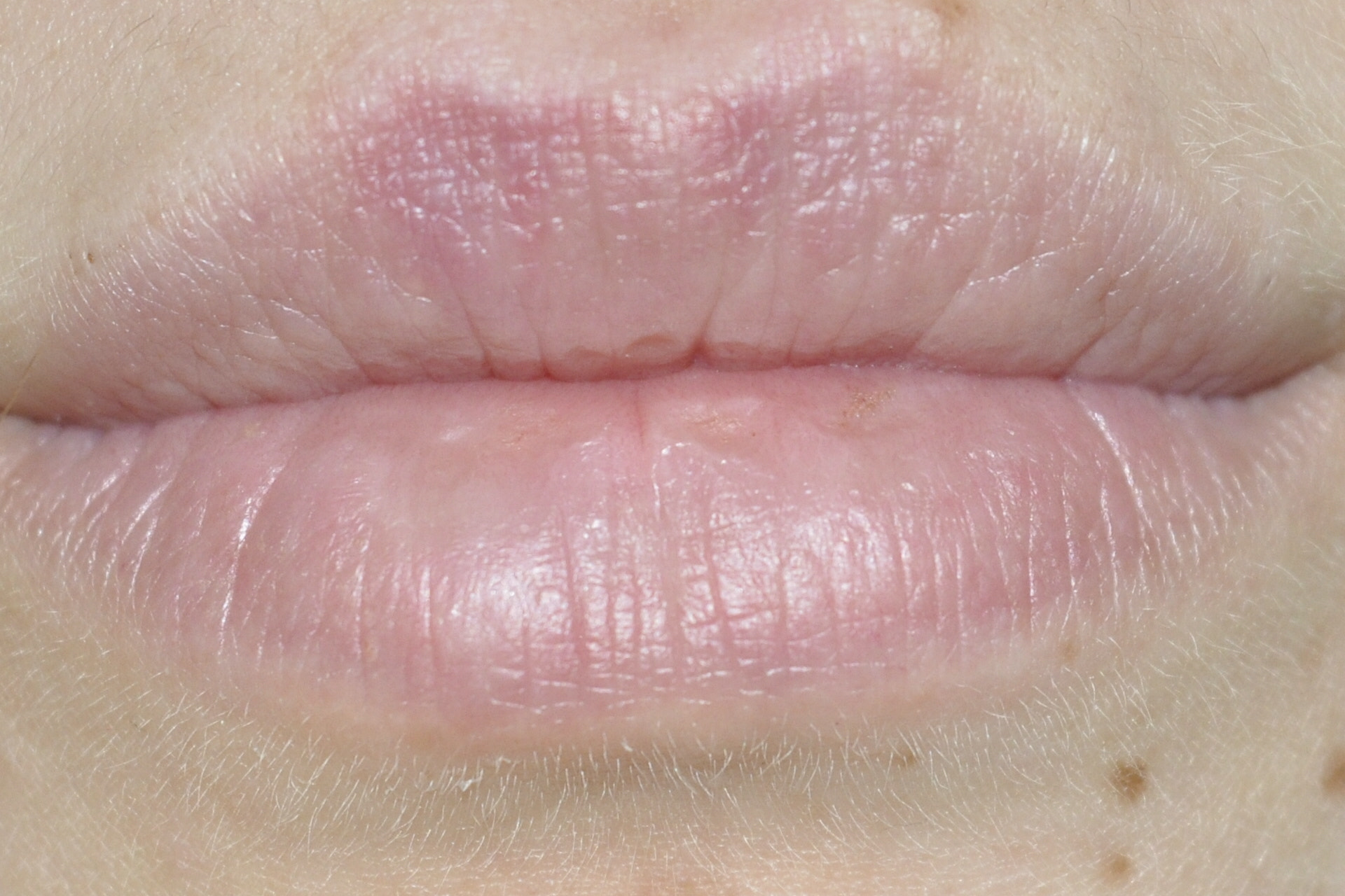 Nikon D5000 sample photo. Lips photography