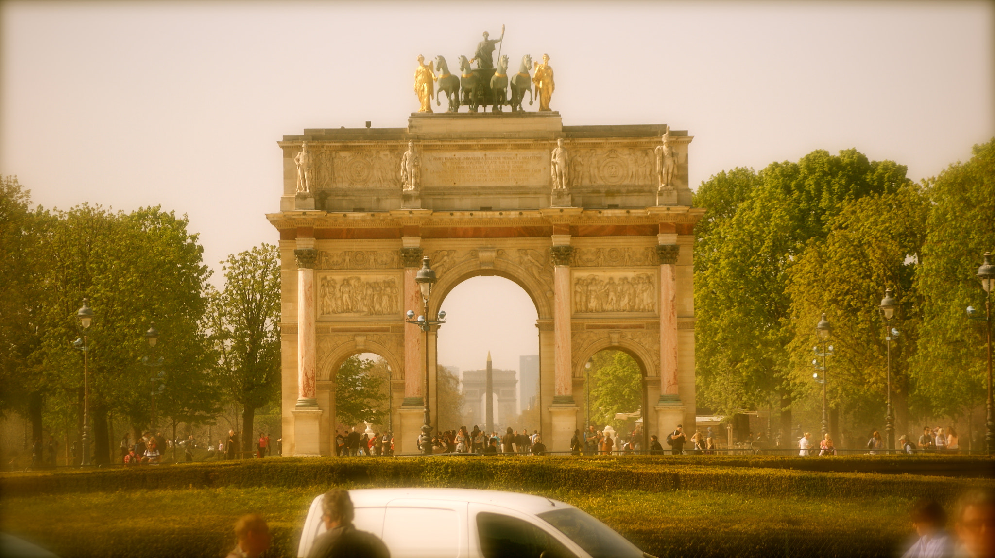 Sony DT 55-200mm F4-5.6 SAM sample photo. Arc de triomphe du carrousel photography