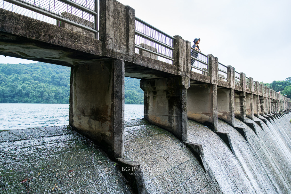 Sony a7 II + Canon EF 85mm F1.2L II USM sample photo. Aberdeen reservoir. photography